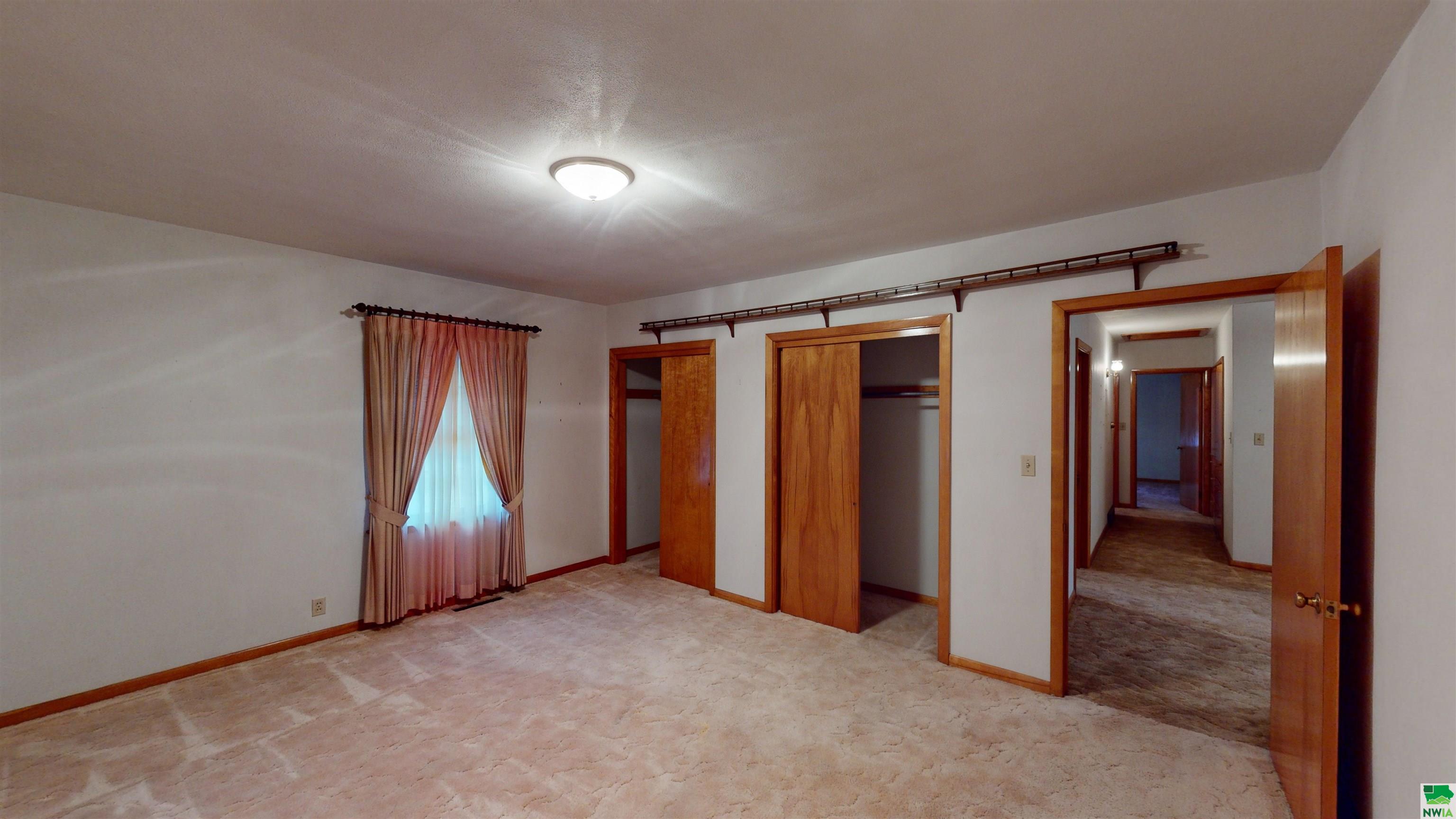 MLS #828600