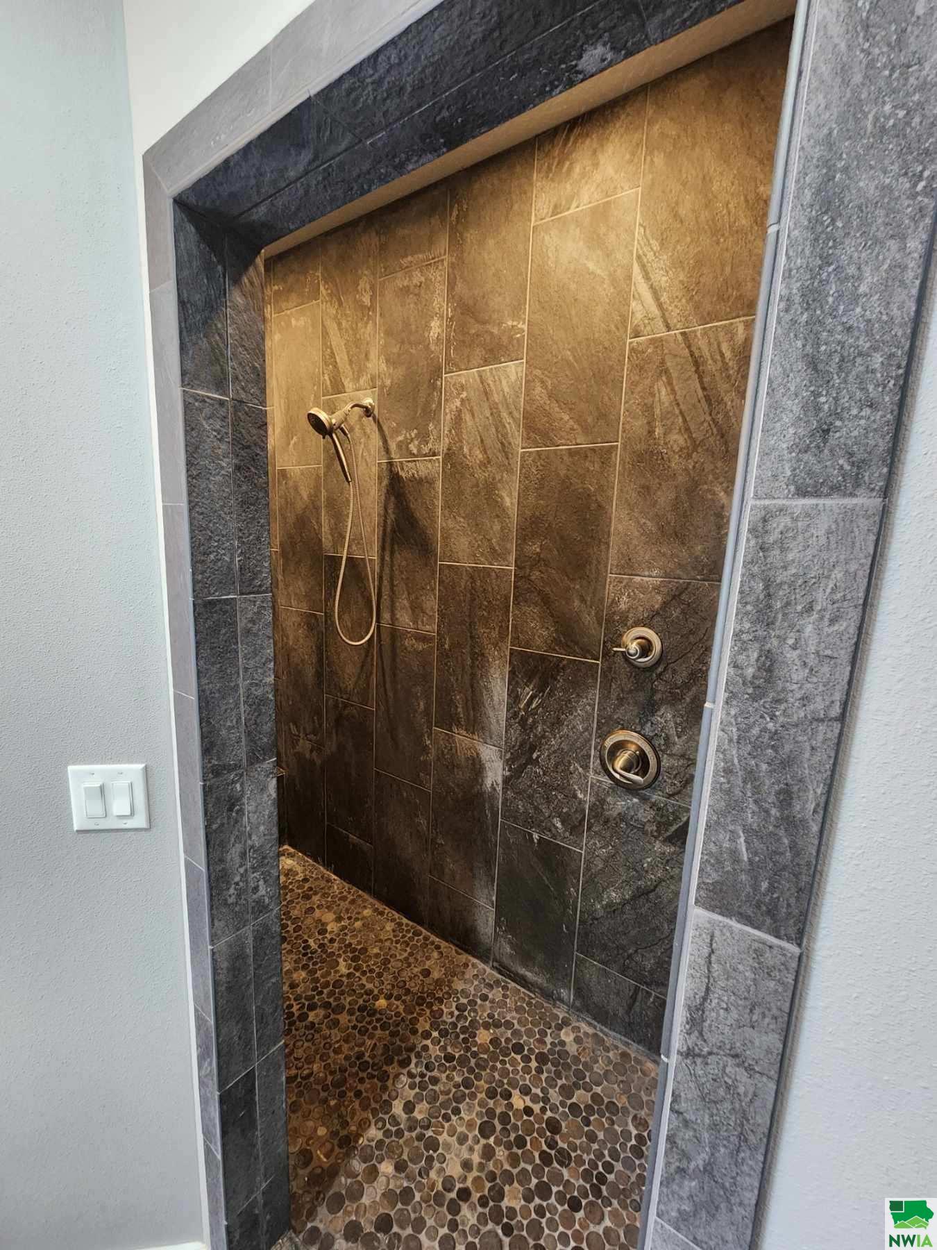 MLS #828604