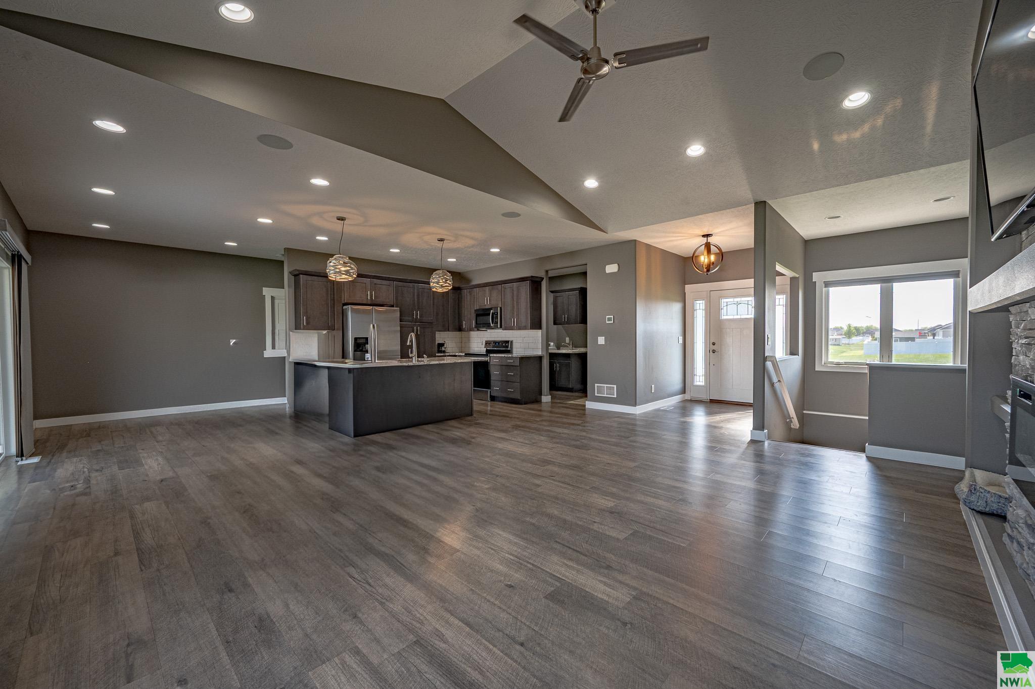 MLS #828604