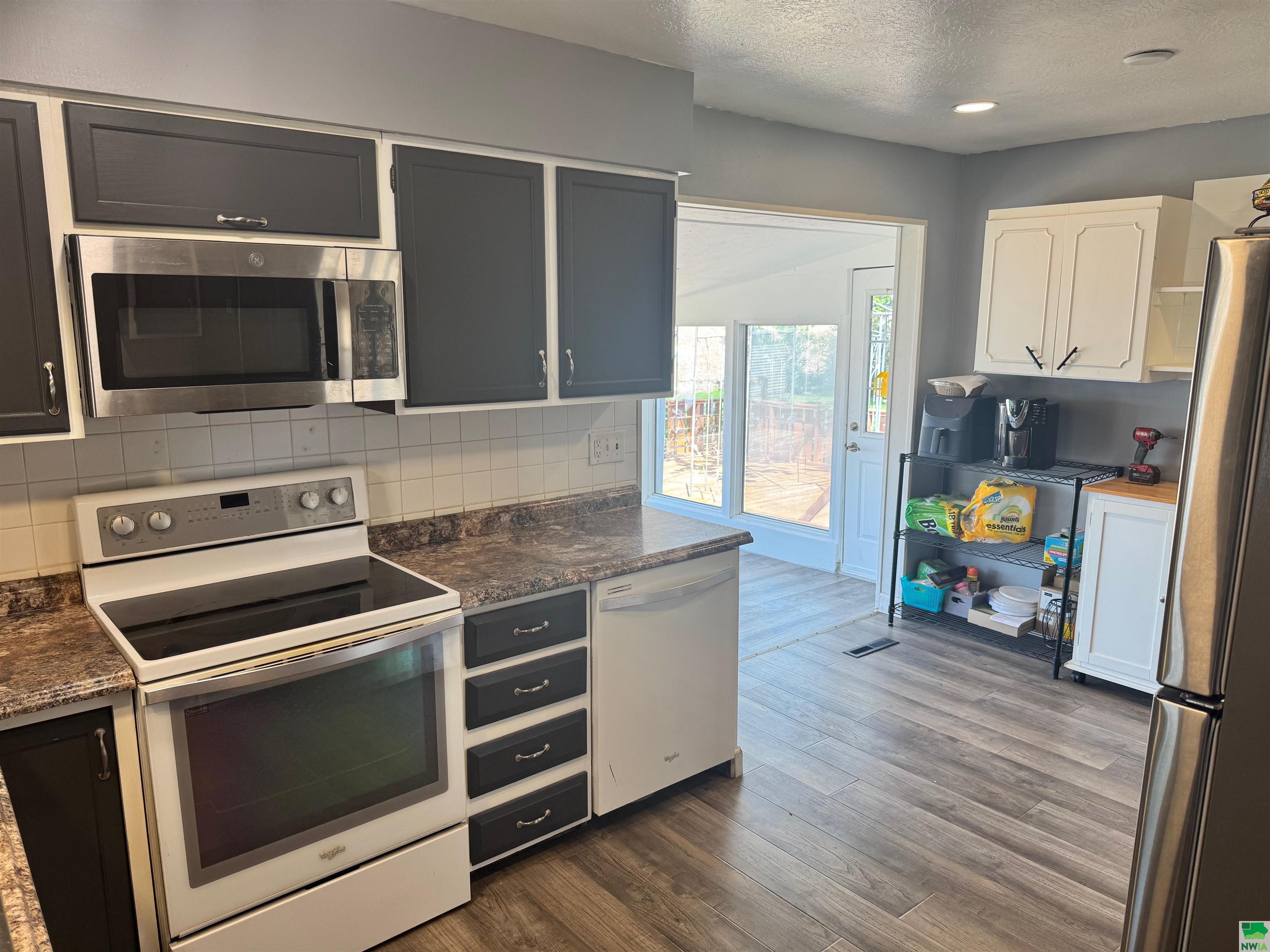MLS #828605