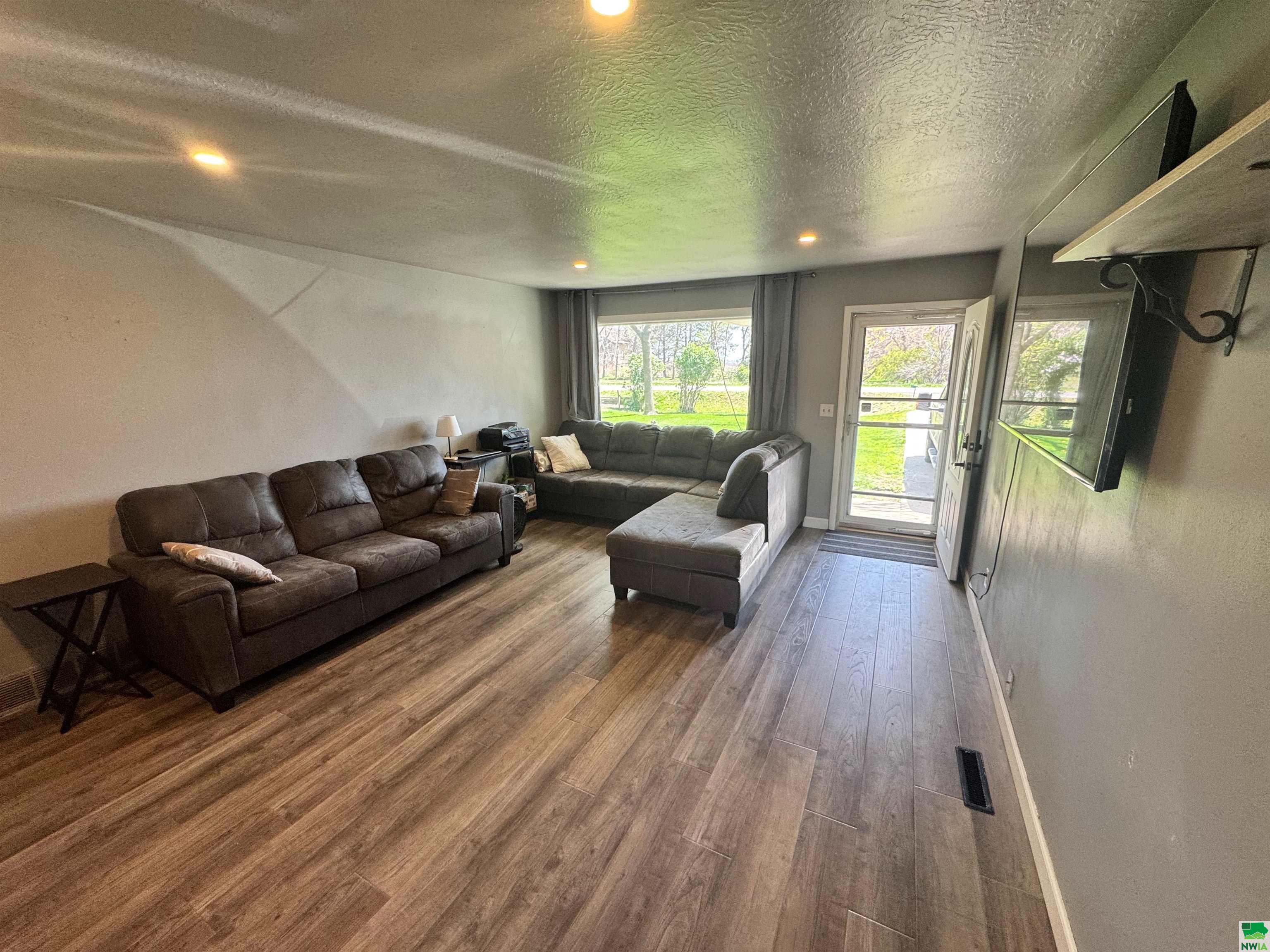 MLS #828605