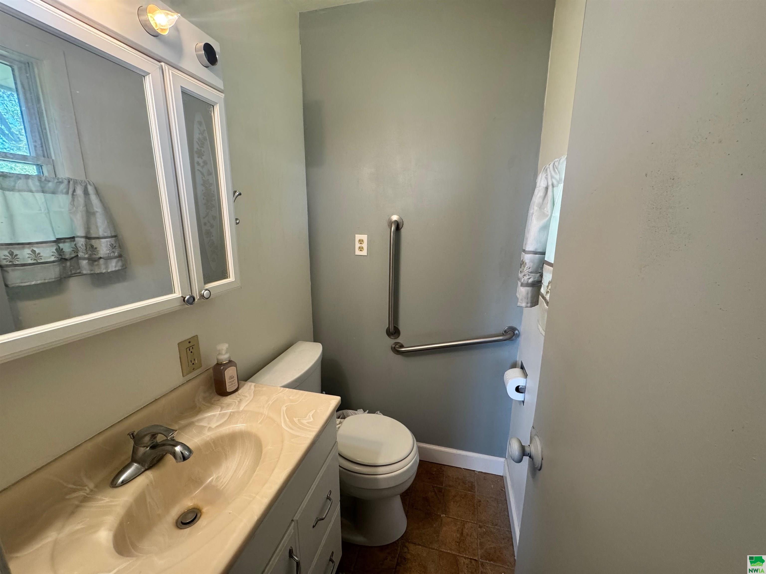 MLS #828605