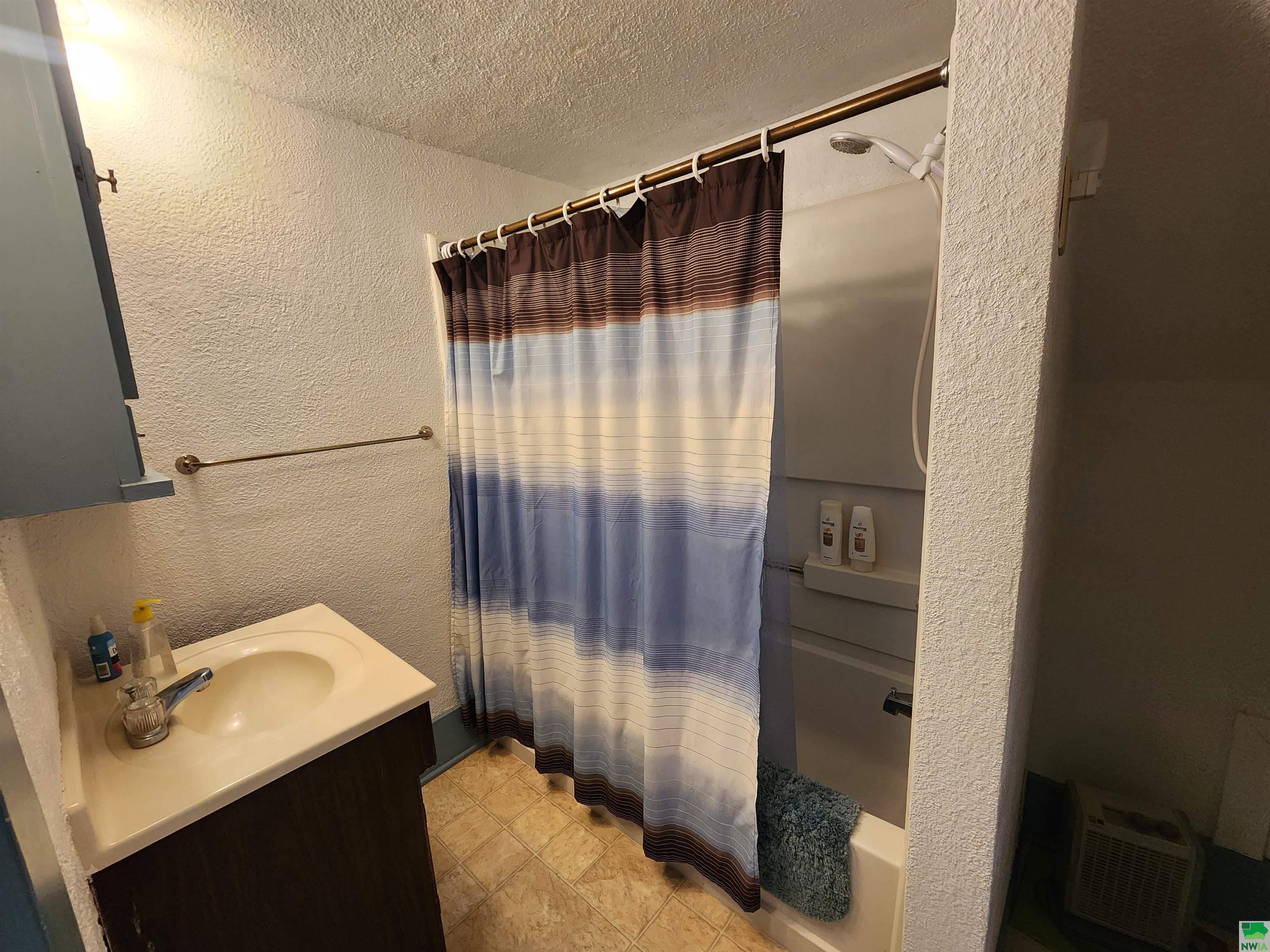 MLS #828606