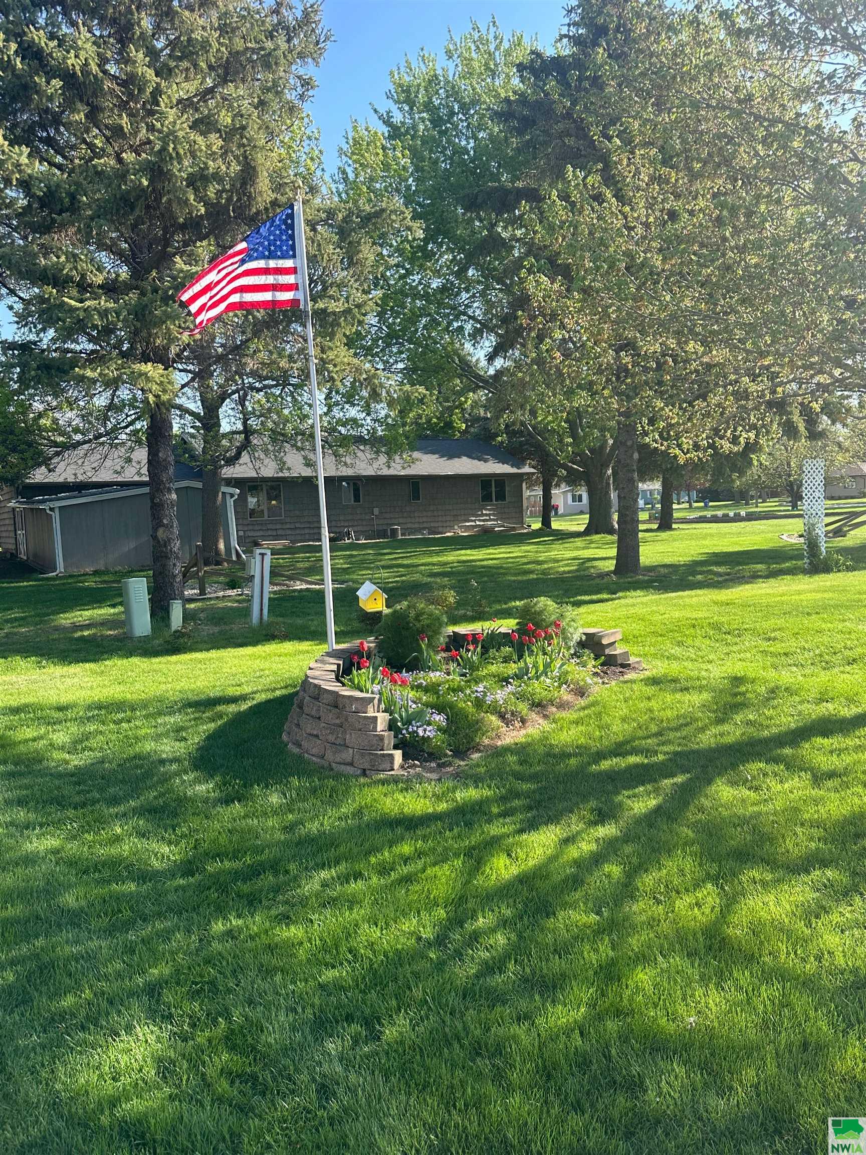 MLS #828611