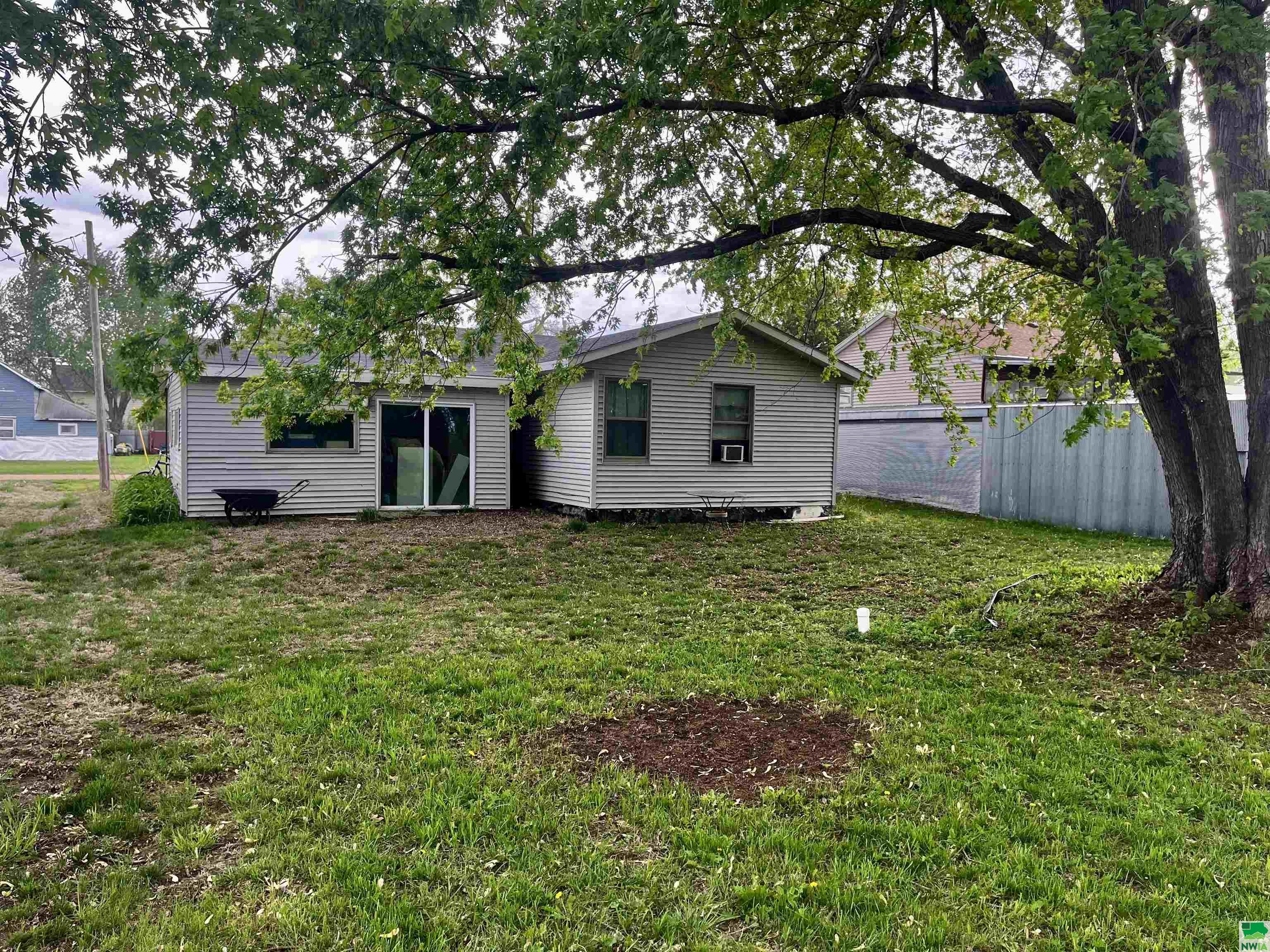 MLS #828613