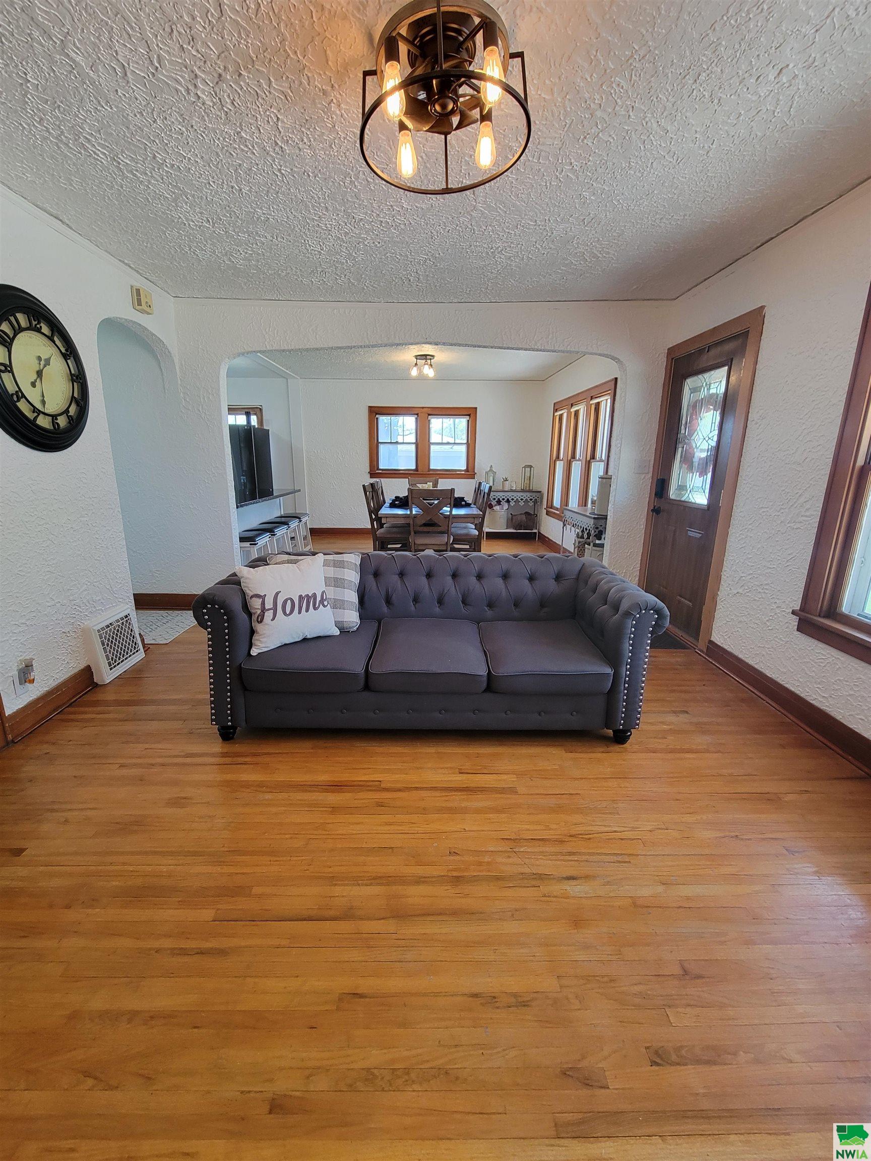 MLS #828625