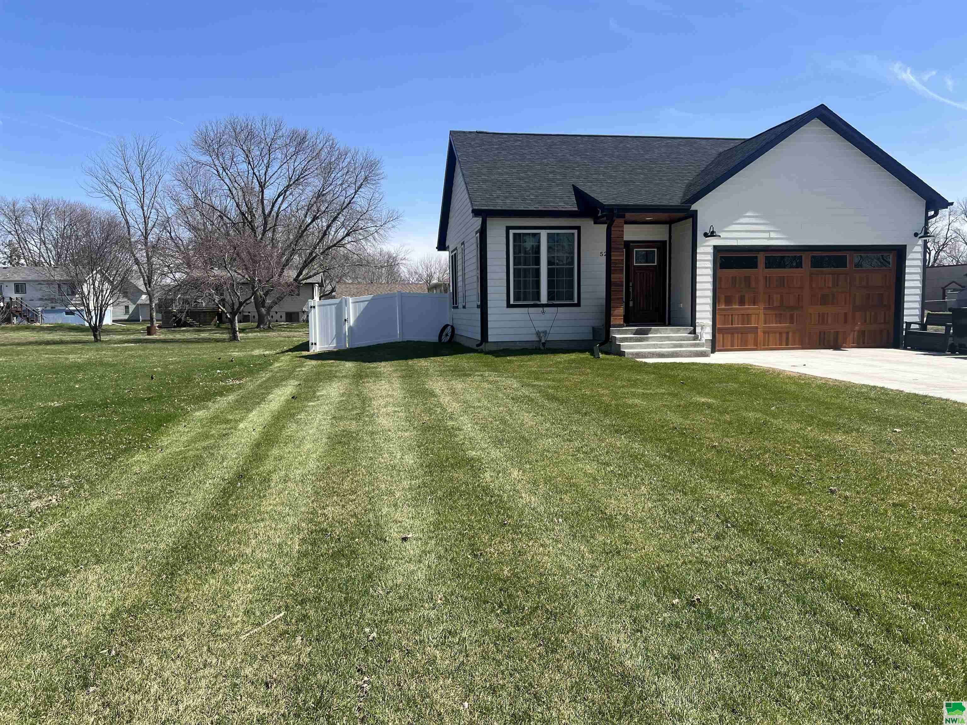 523 4th St, Onawa, IA 51040 