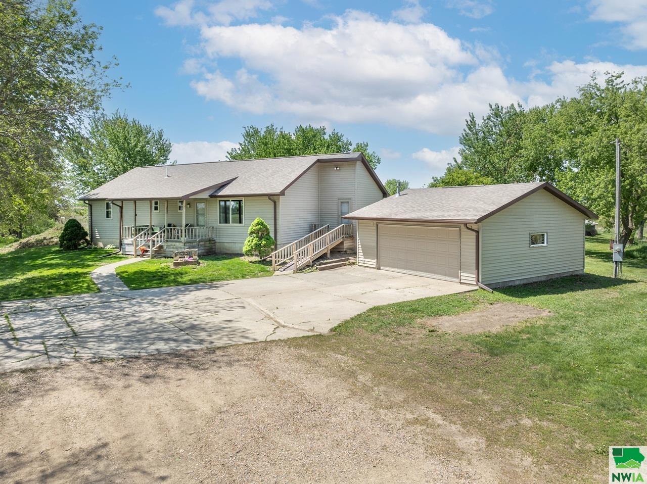 23215 Gum Ave., Onawa, IA 51040 