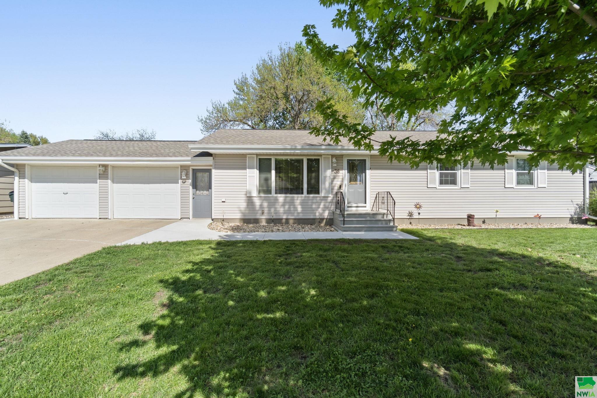 38 Terra Tam Cir, Moville, IA 51039 