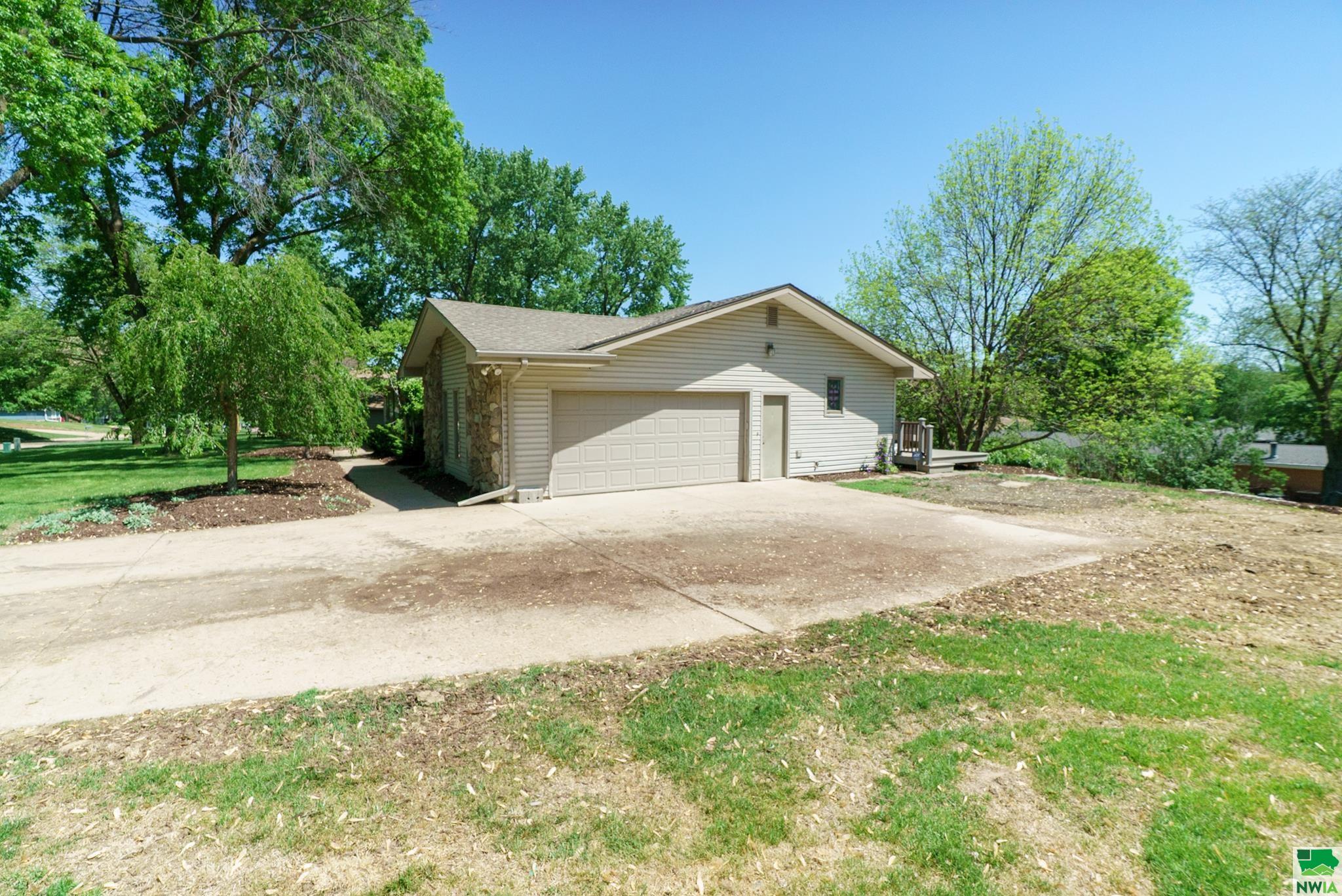 MLS #828647