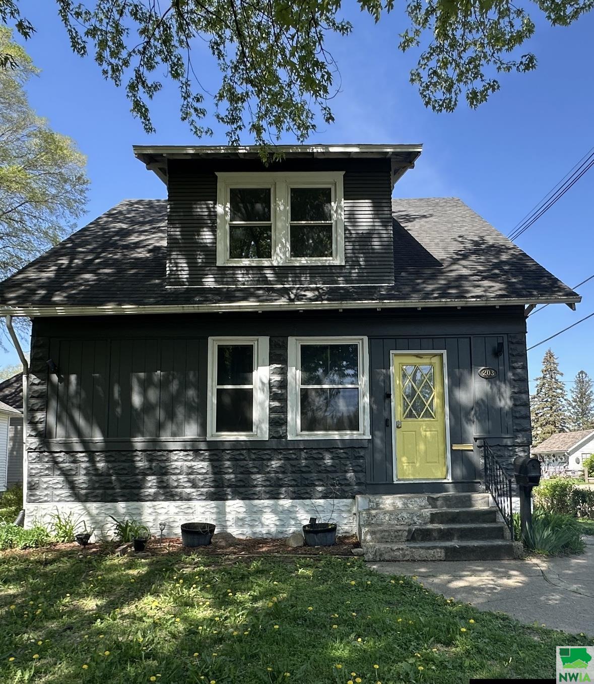 203 10th Street S, Cherokee, IA 51012 