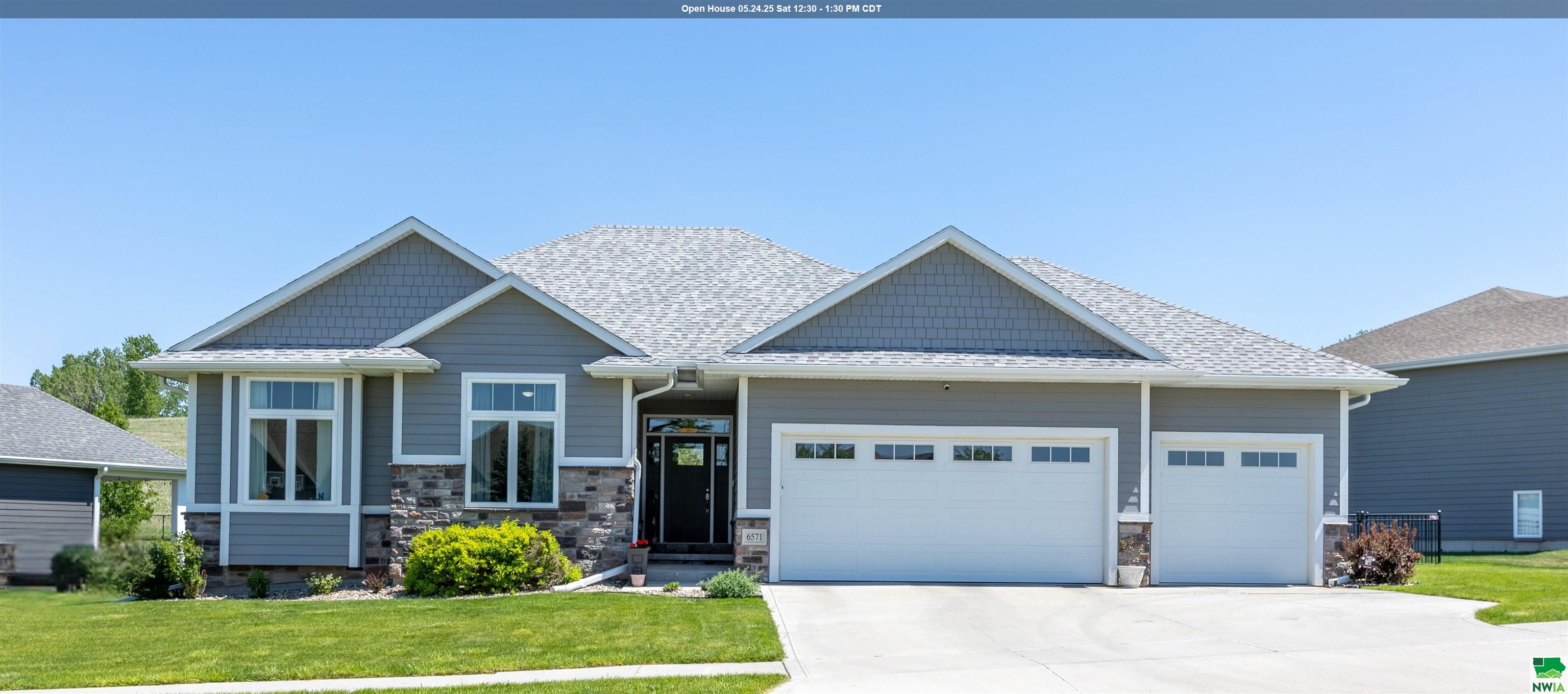 6571 Palm Valley Drive, Sioux City, IA 51106 