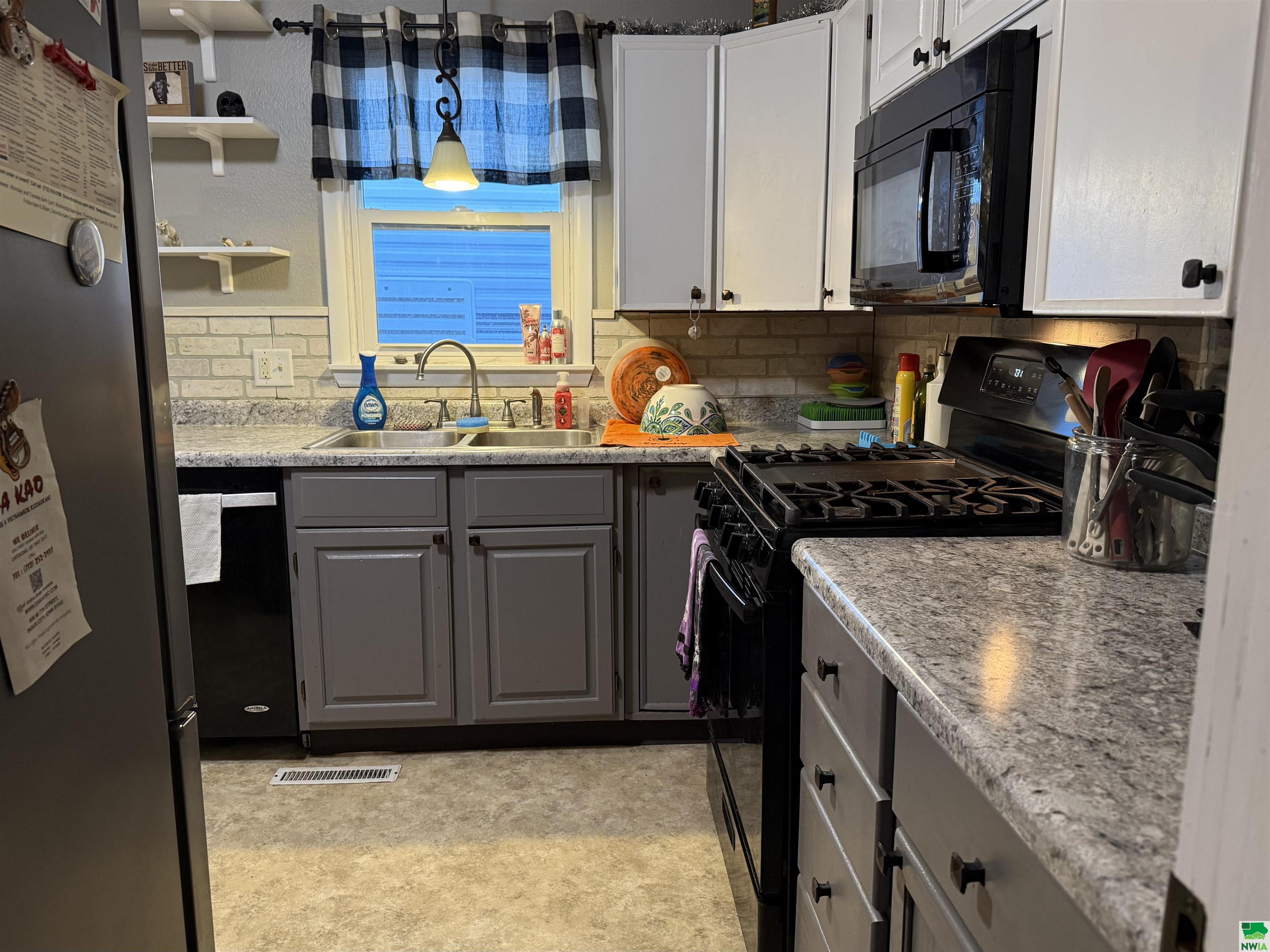 MLS #828660