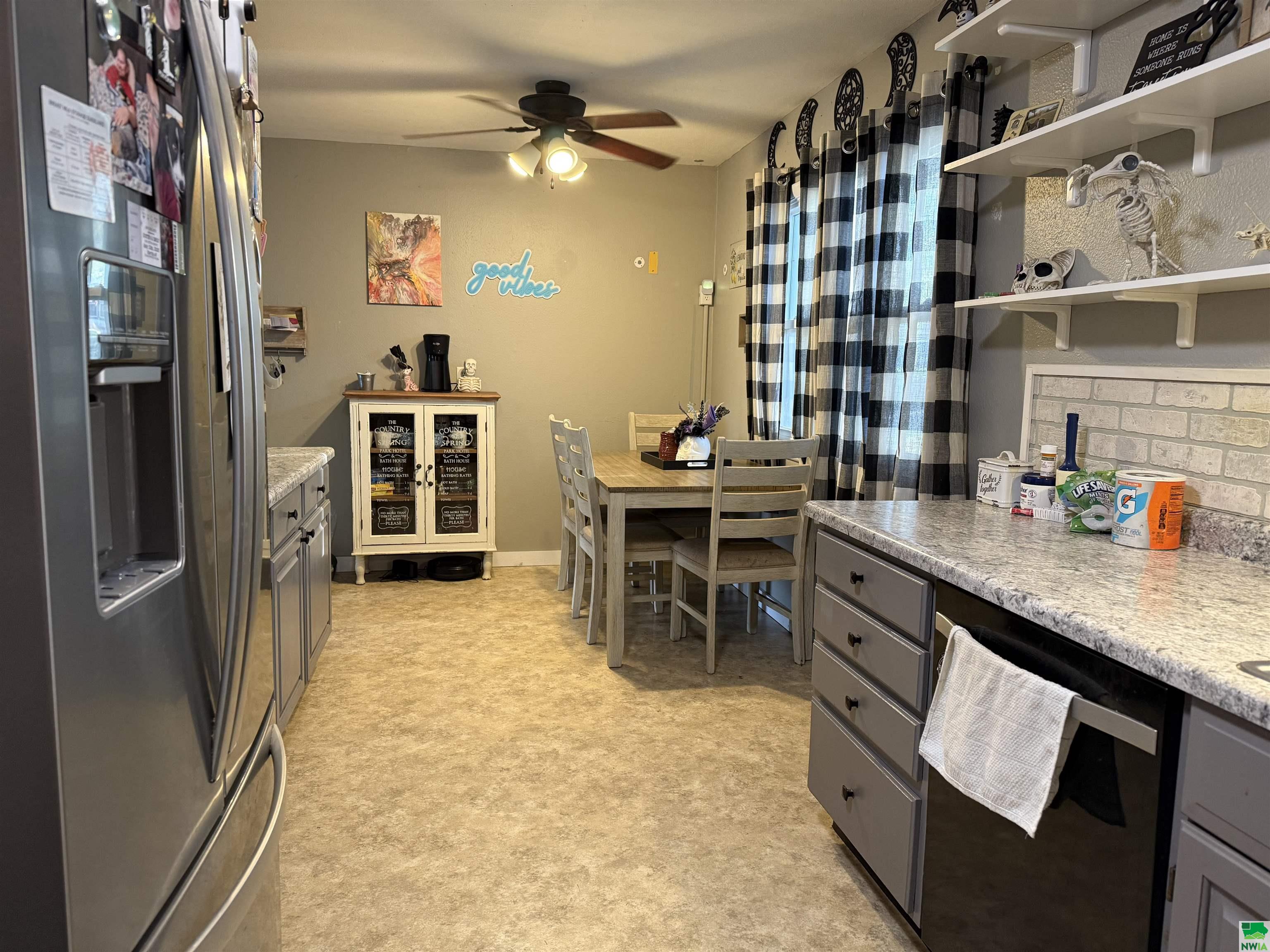 MLS #828660