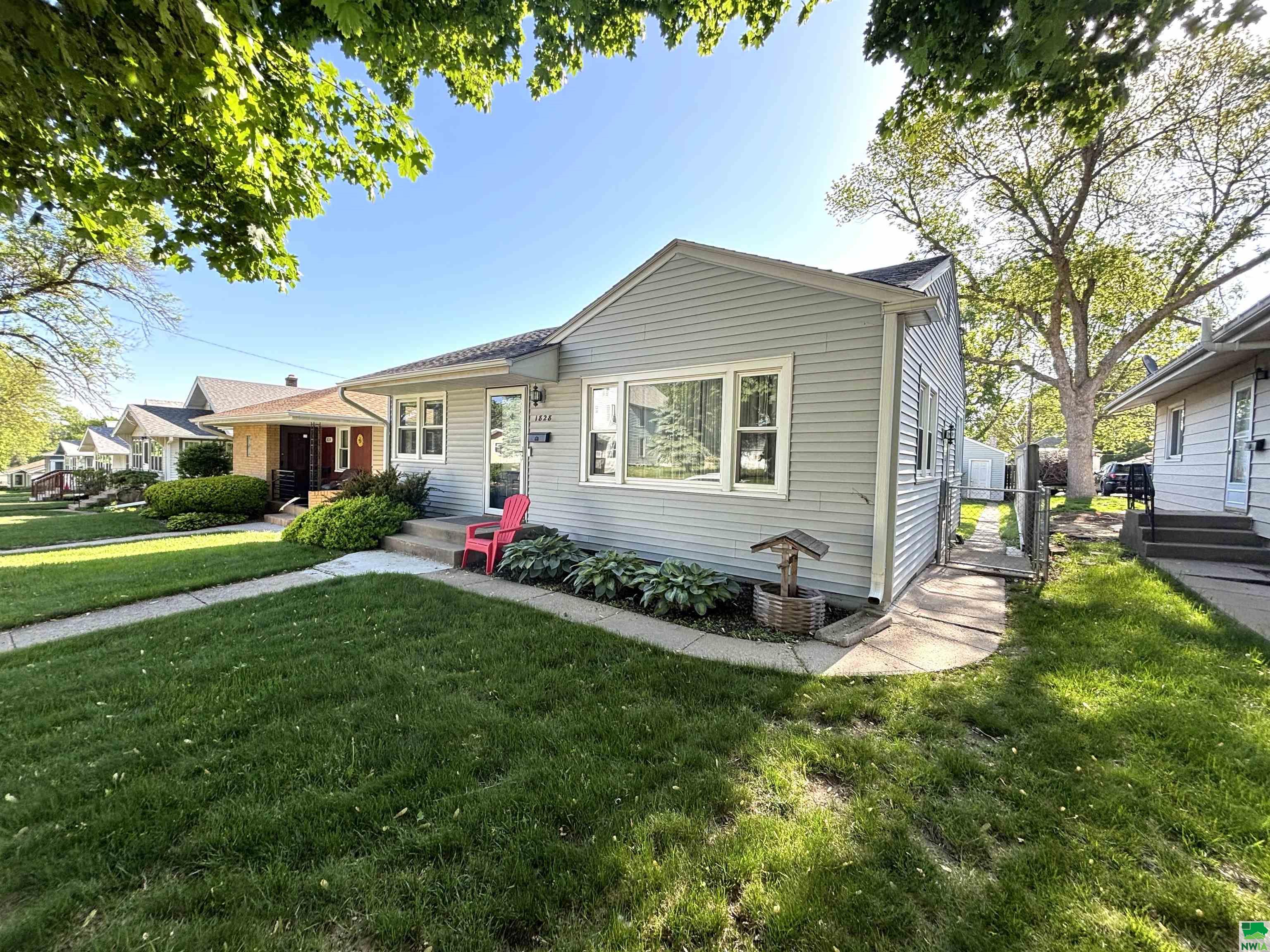 MLS #828661