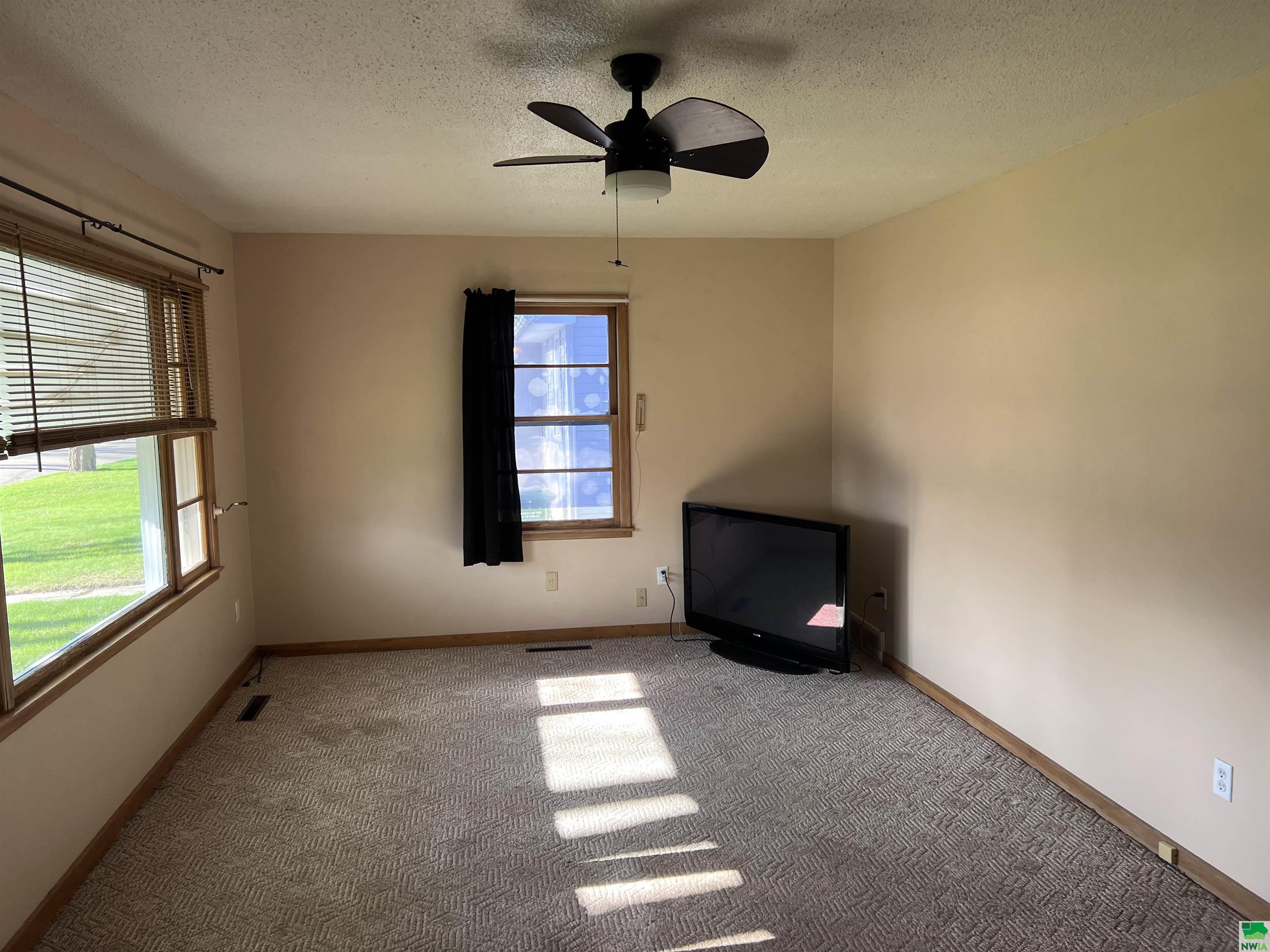 MLS #828669