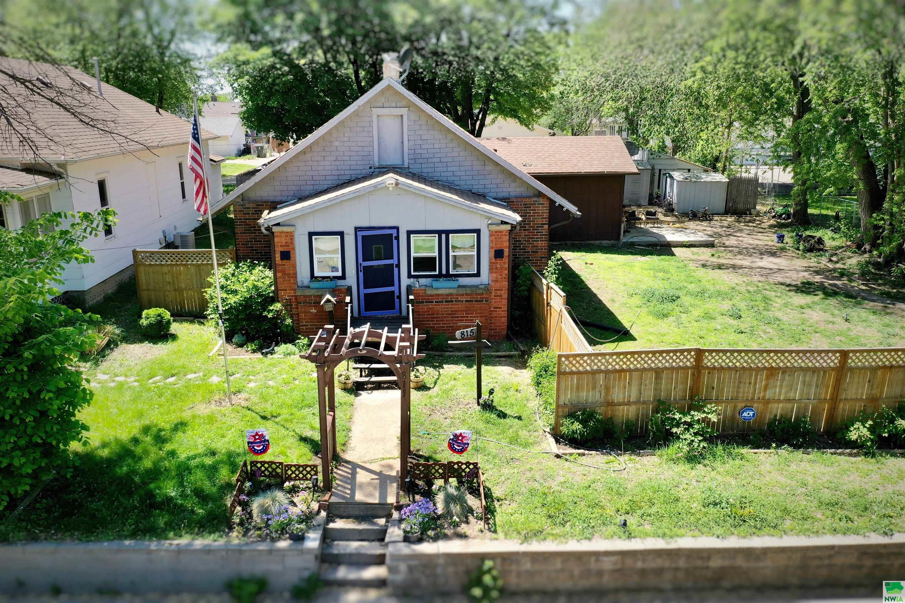 MLS #828671