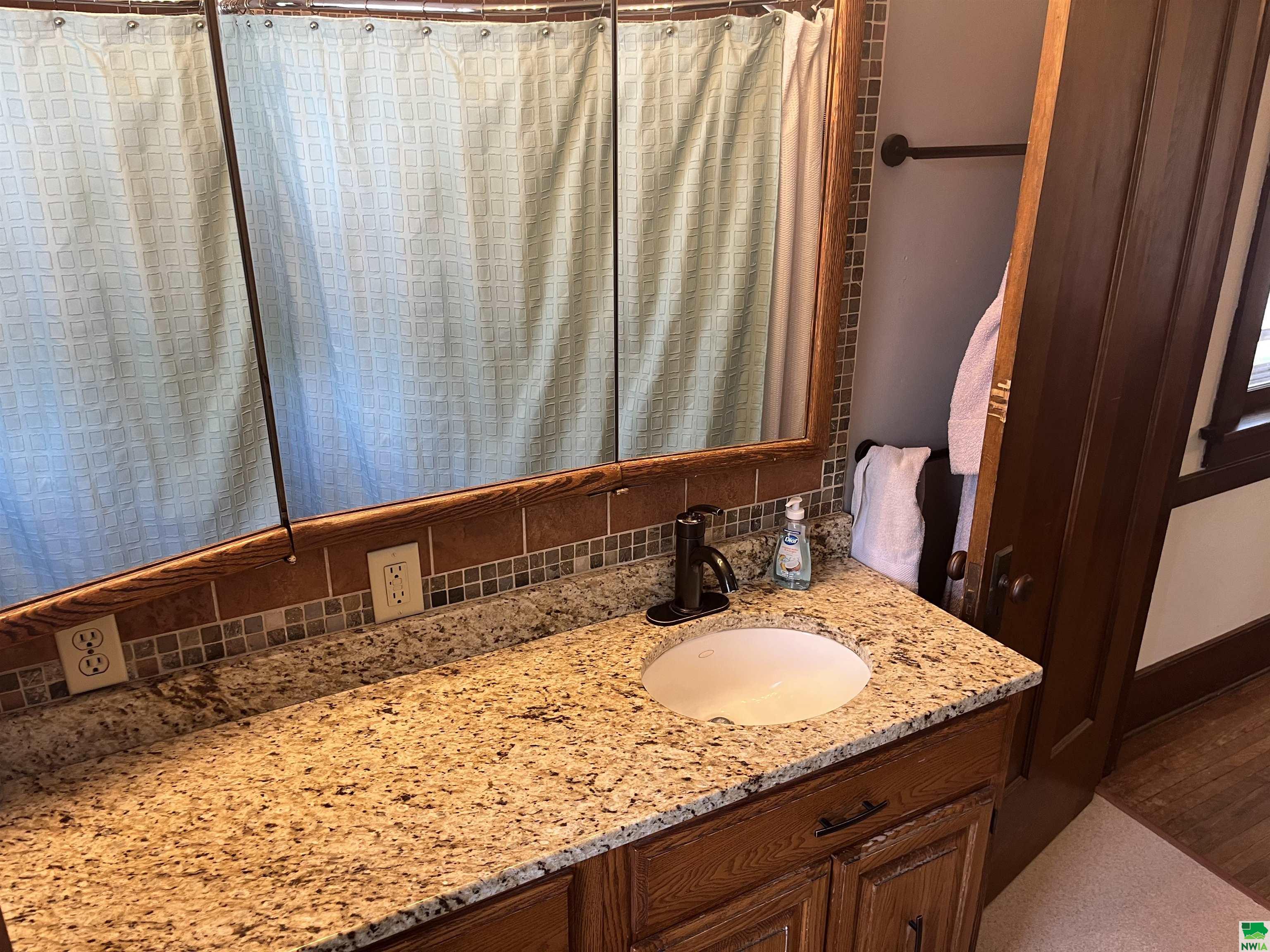 MLS #828672