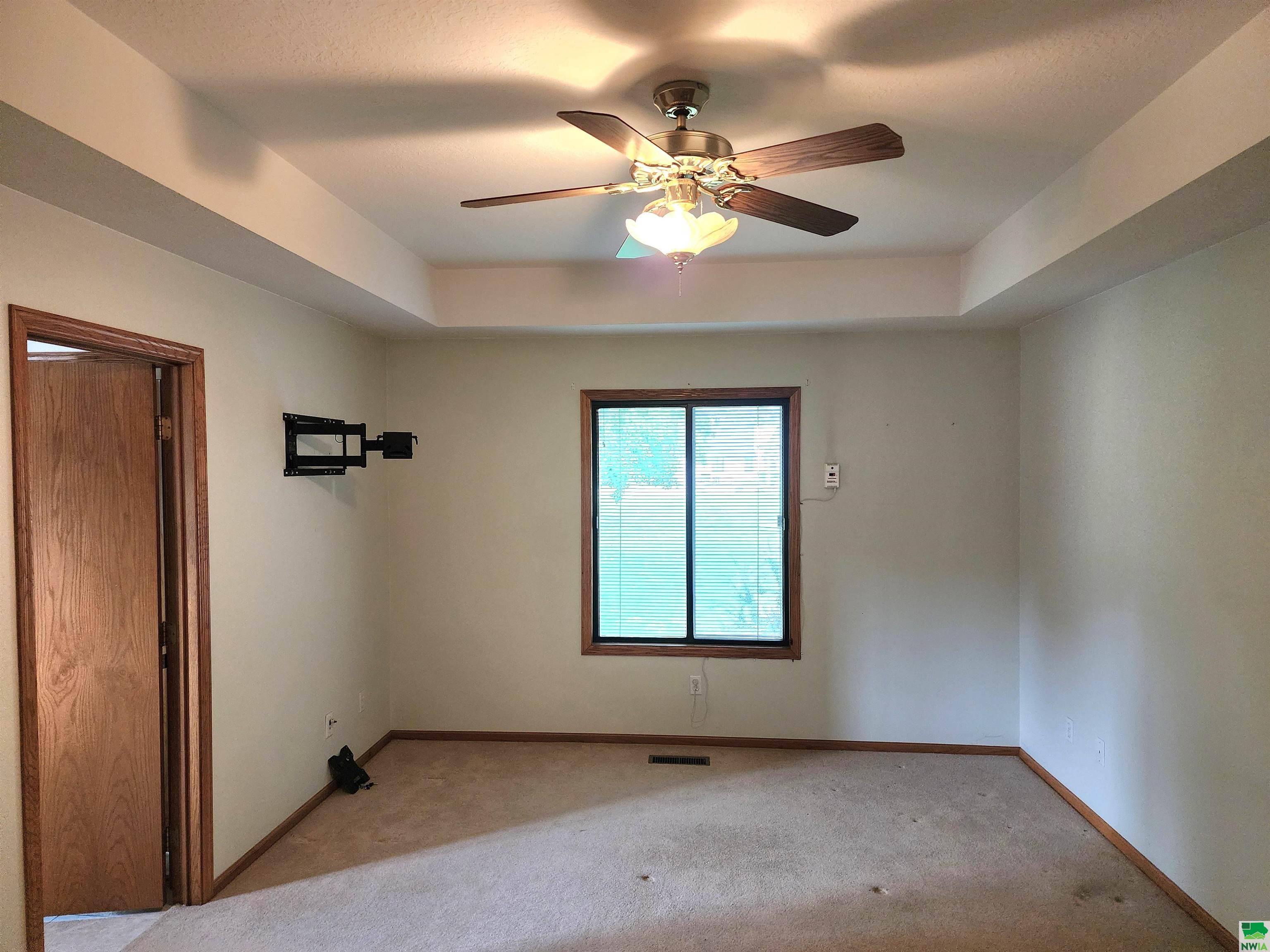 MLS #828685
