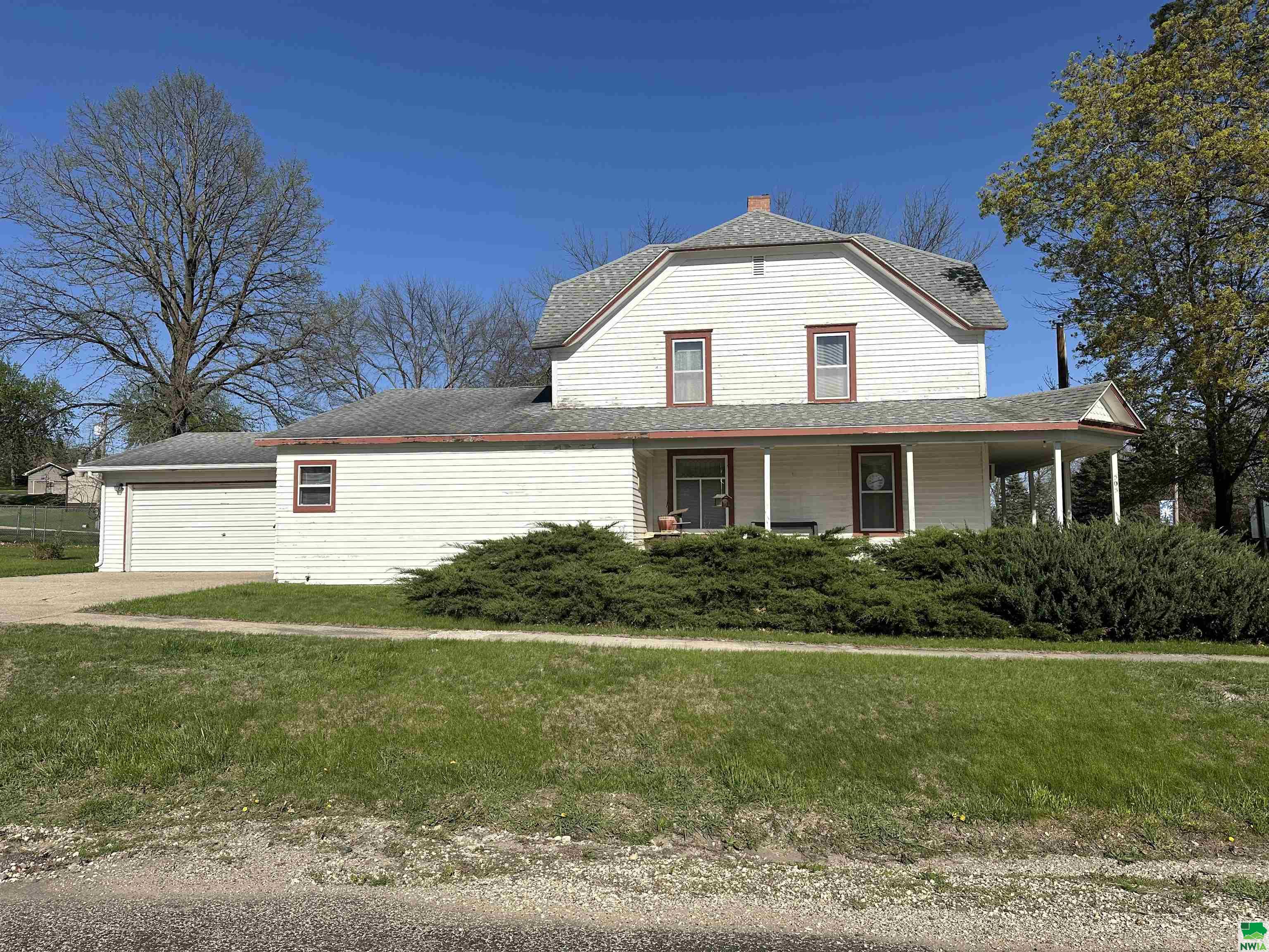 505 2nd St. E, Peterson, IA 51047 