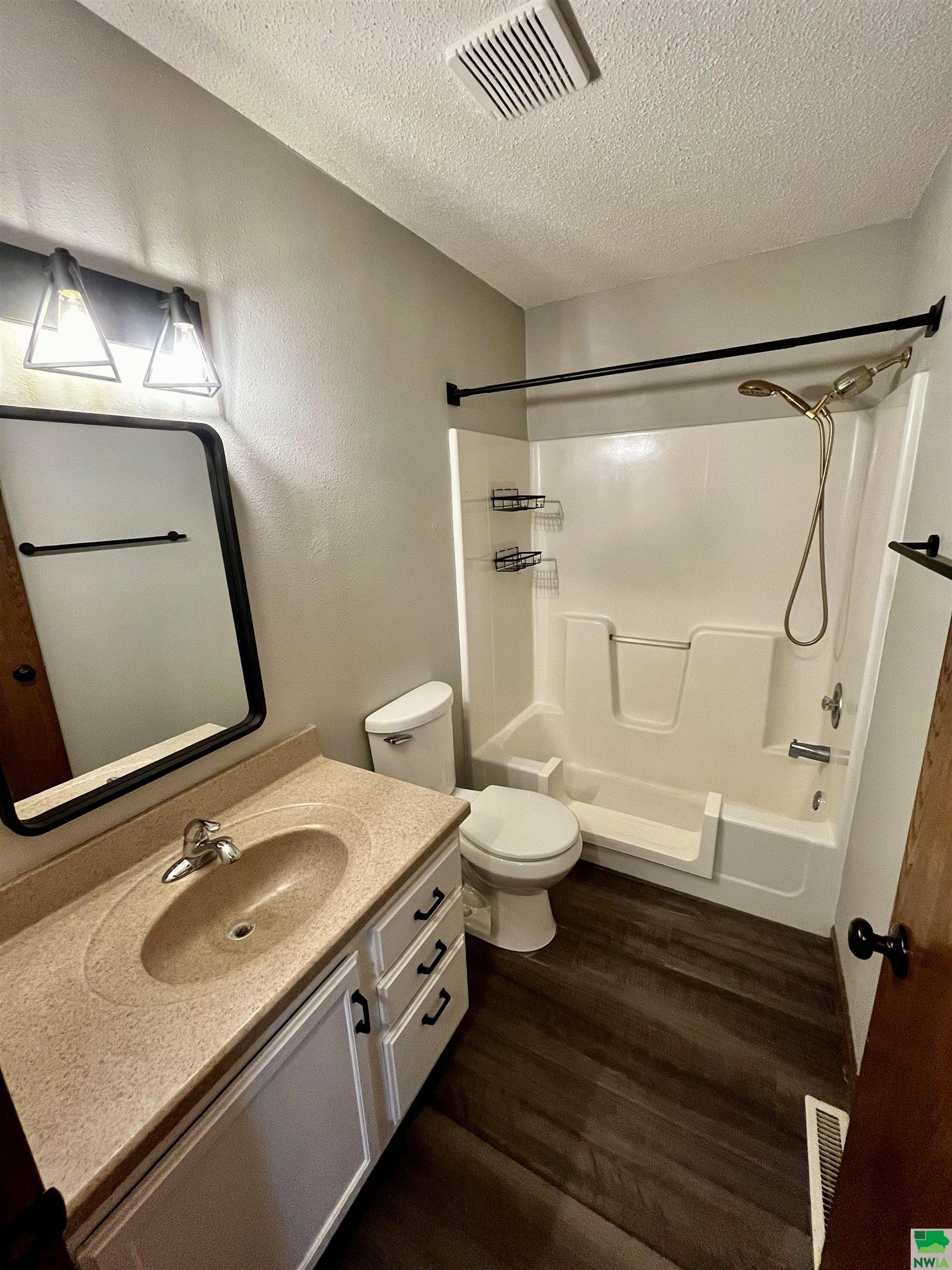 MLS #828689