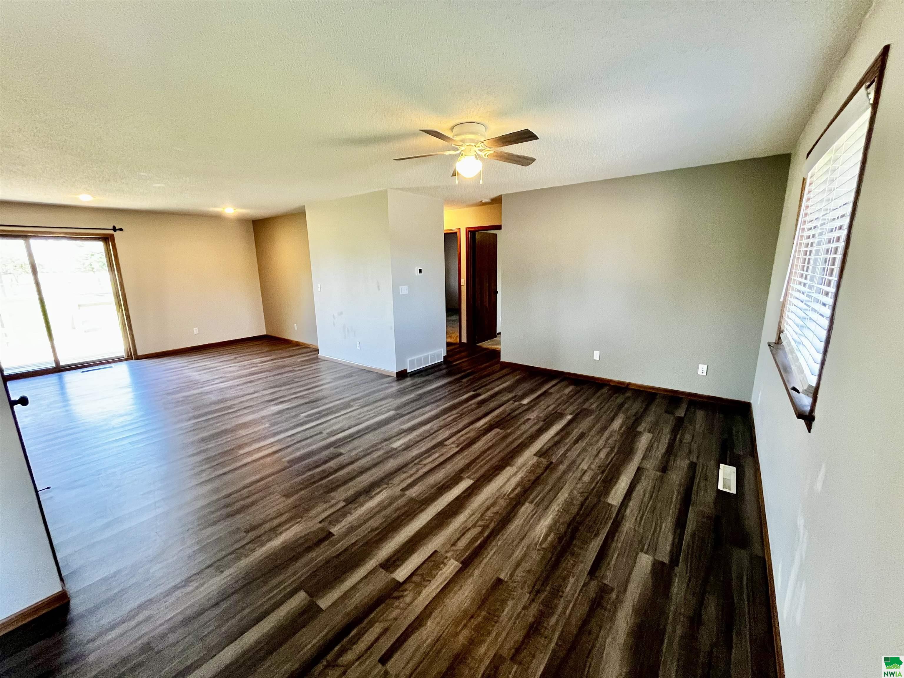 MLS #828689