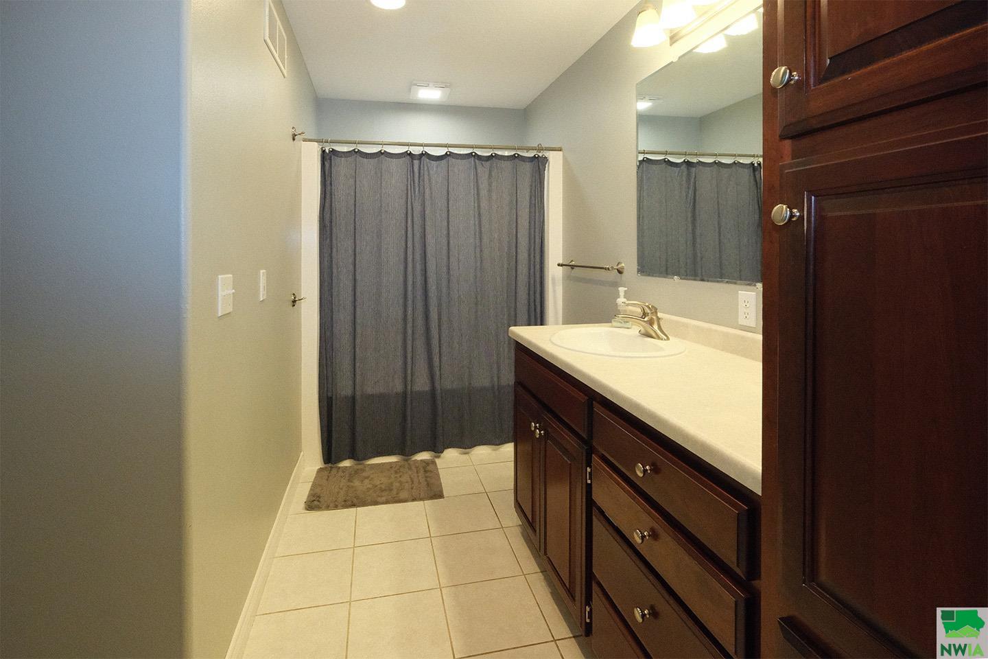 MLS #828690