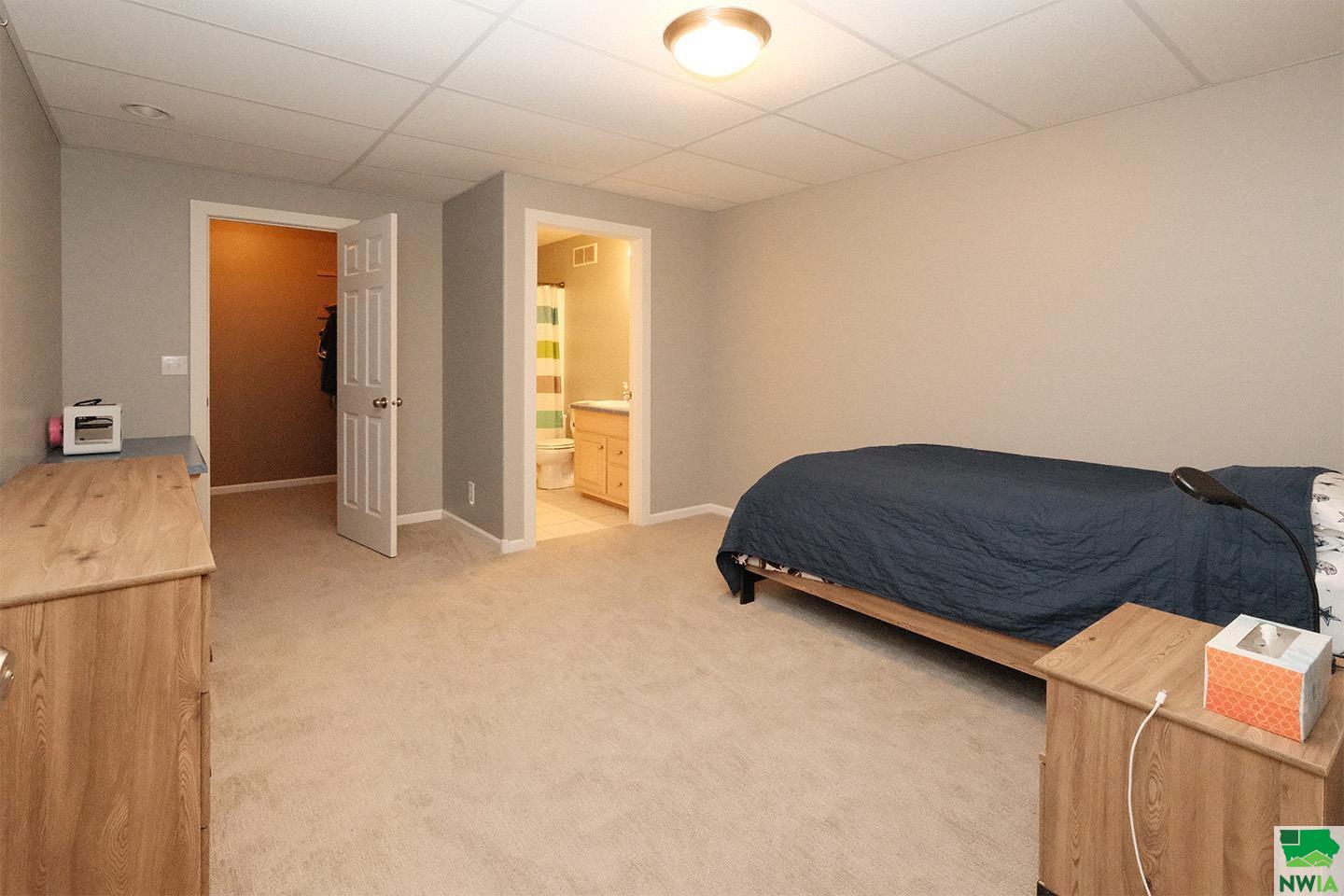 MLS #828690