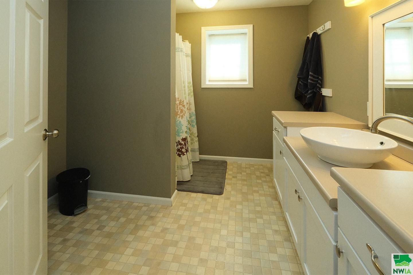 MLS #828698