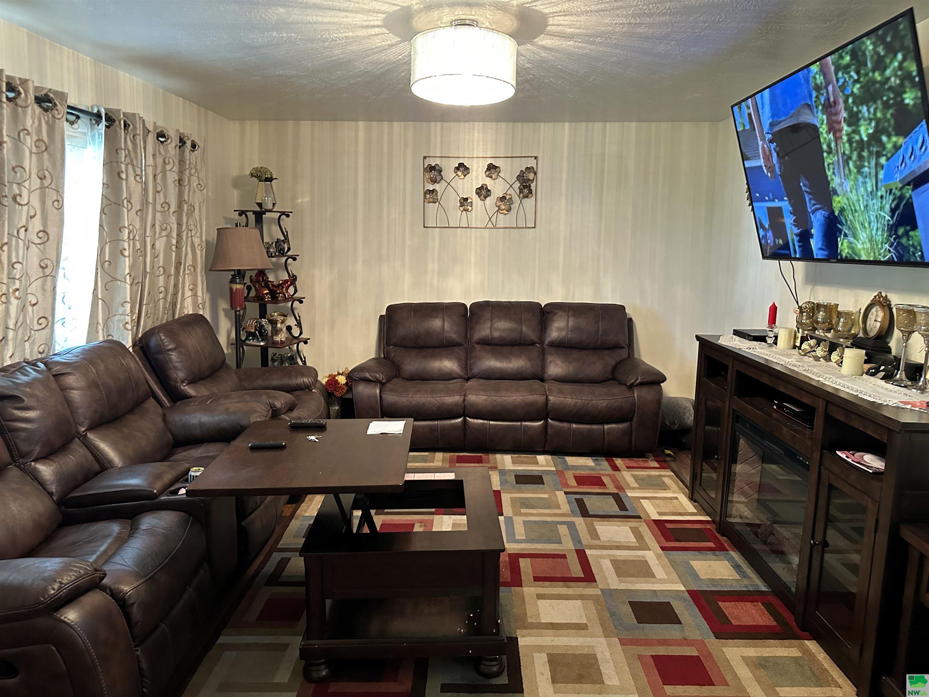 MLS #828700