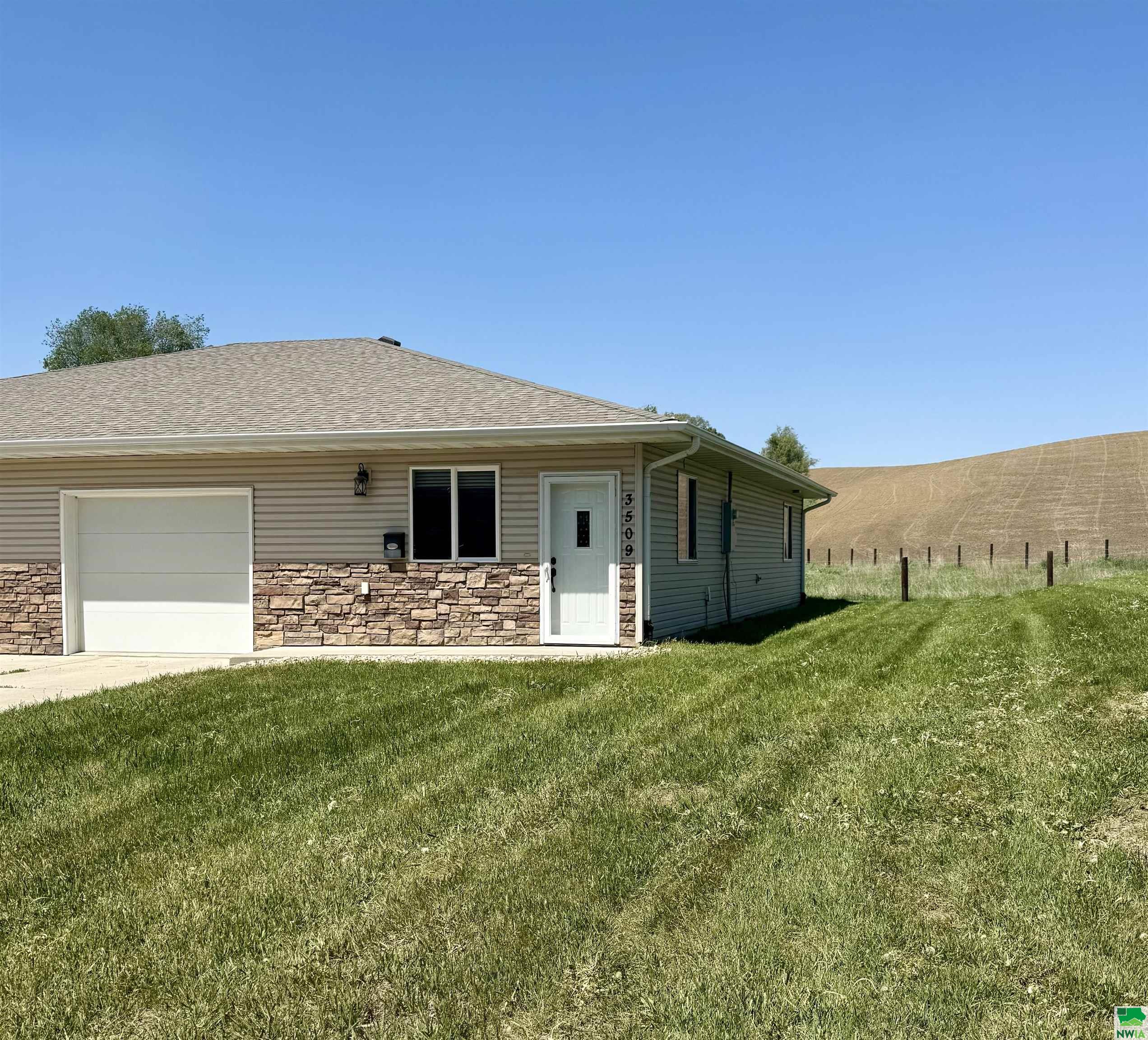 3509 East 14th Street, Sioux City, IA 51105 