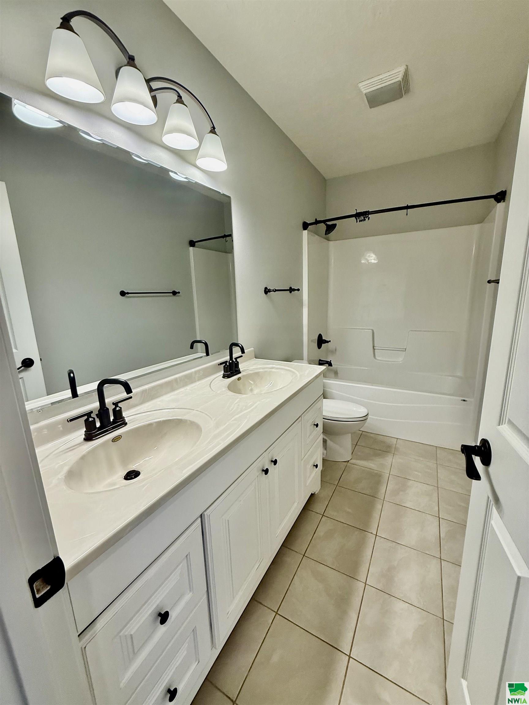 MLS #828701