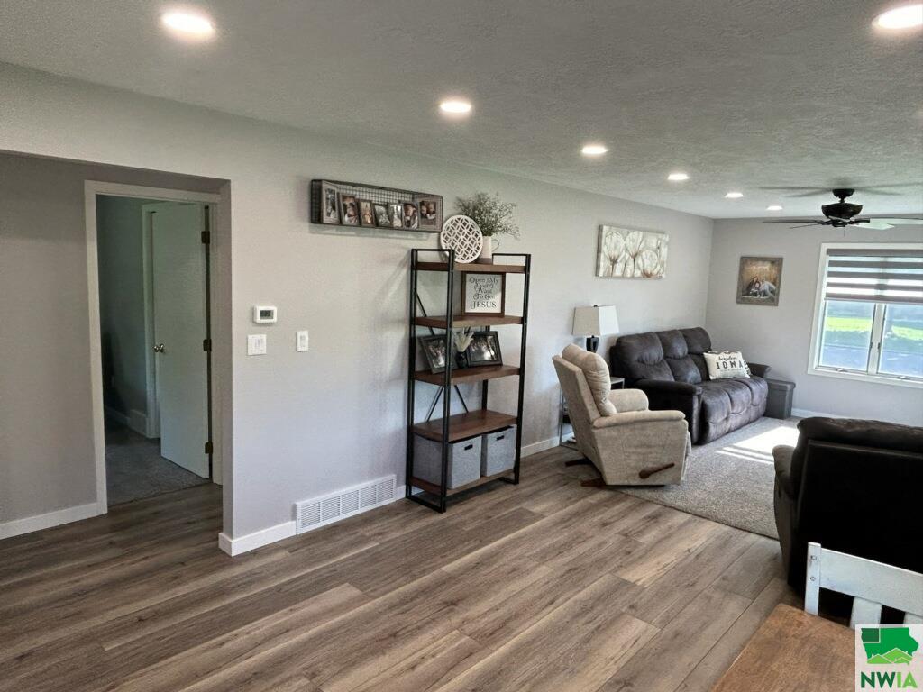 MLS #828703