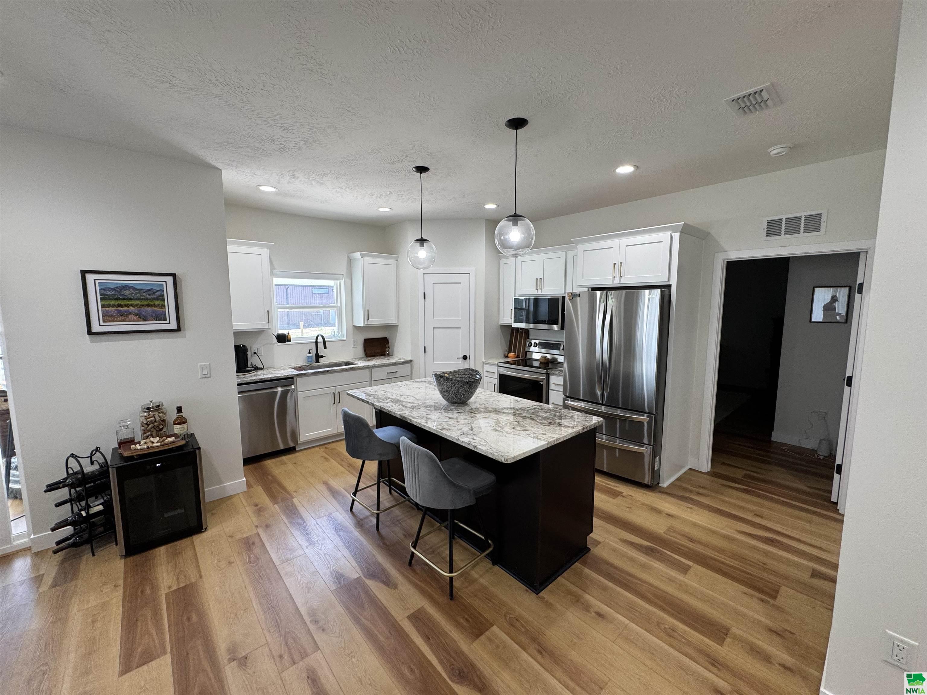 MLS #828705