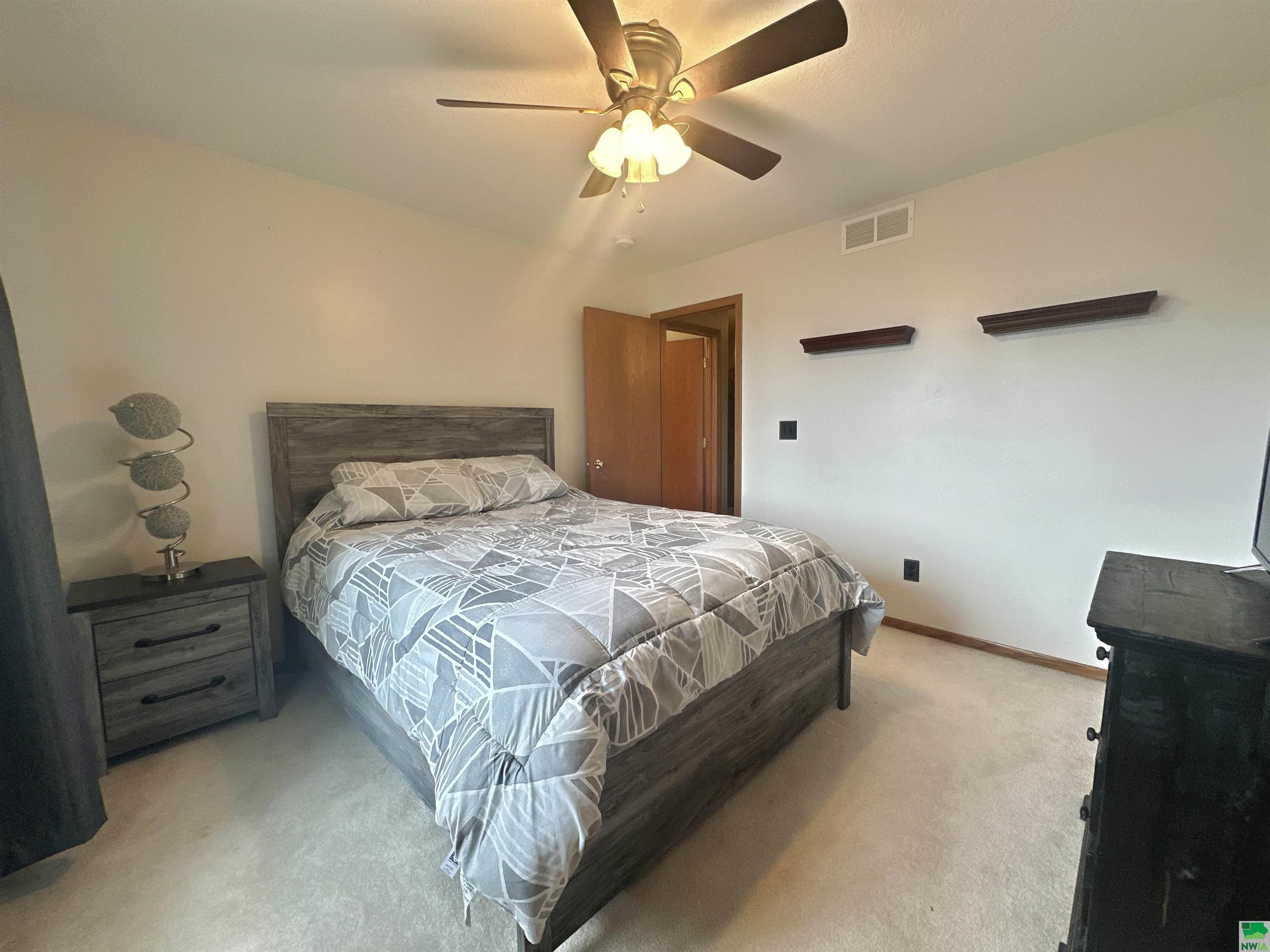 MLS #828709