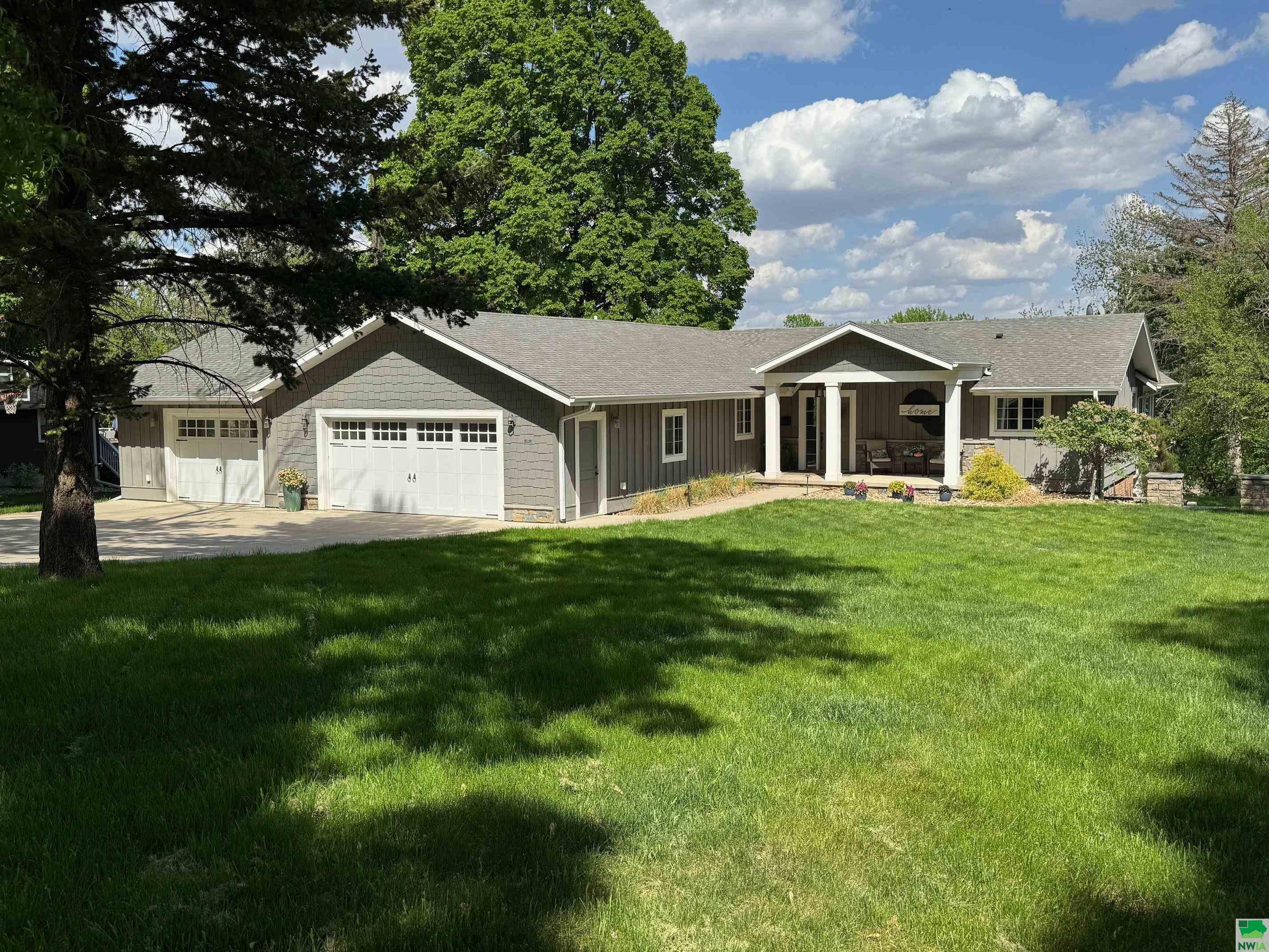 912 Tama St S, Rock Rapids, IA 51246 