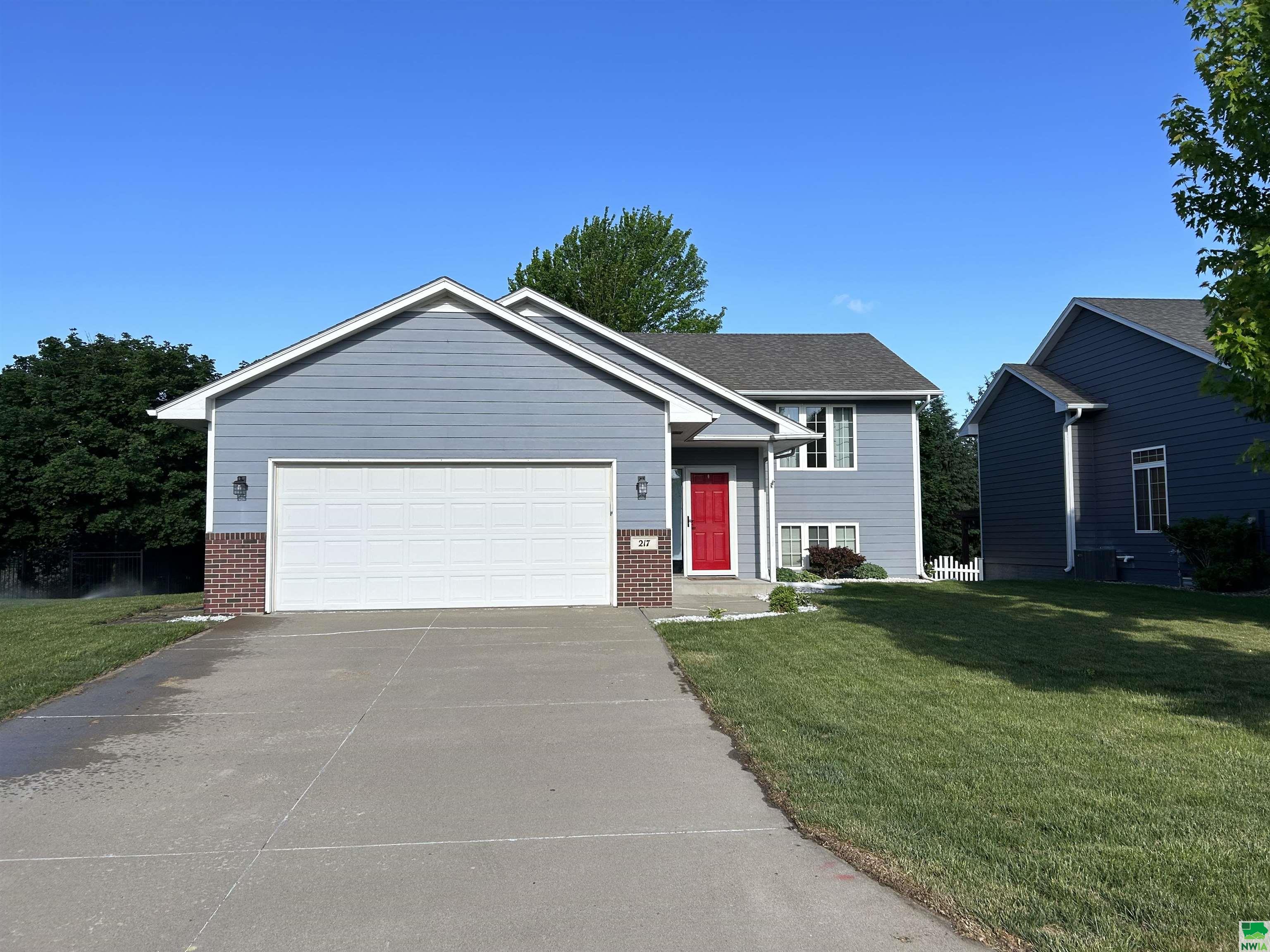 217 Bobwhite Circle, Dakota Dunes, SD 57049 