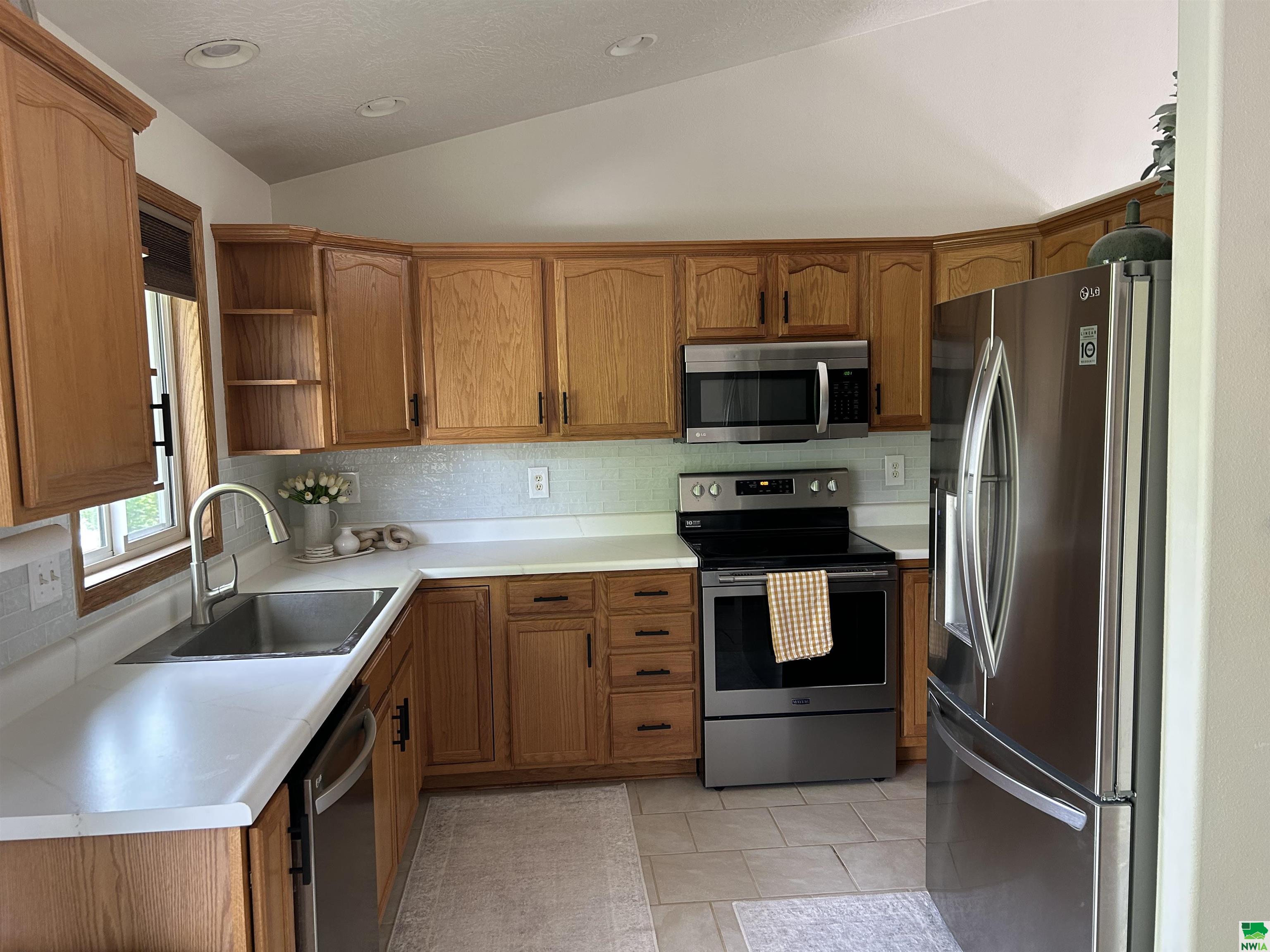 MLS #828712