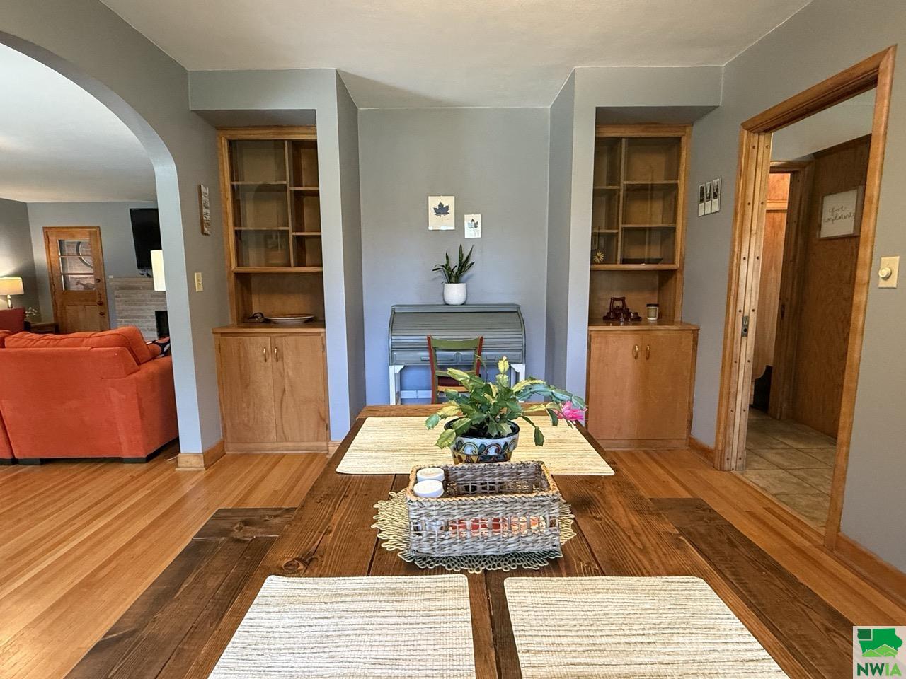 MLS #828717