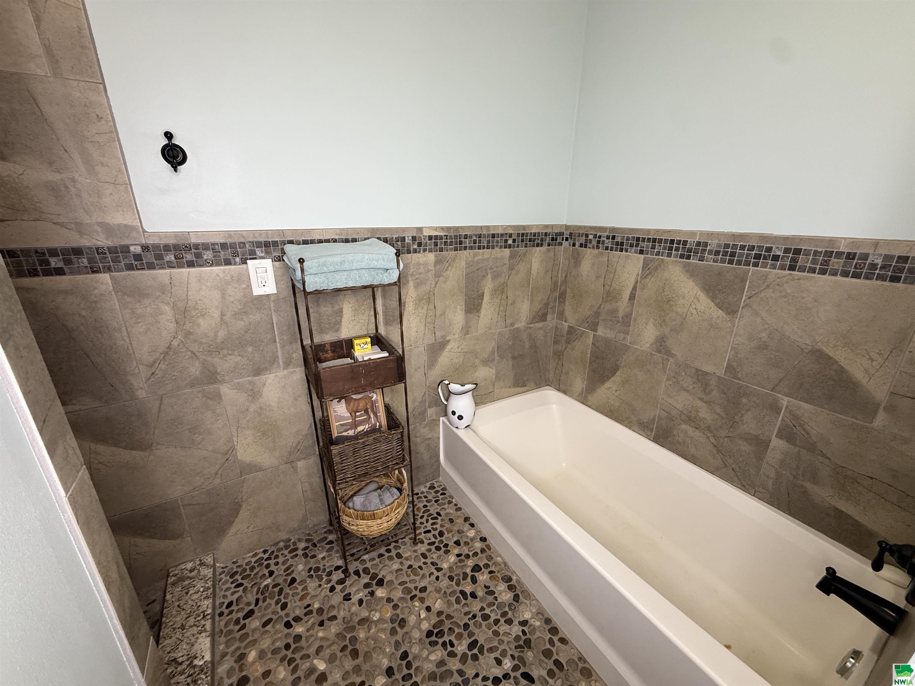 MLS #828721