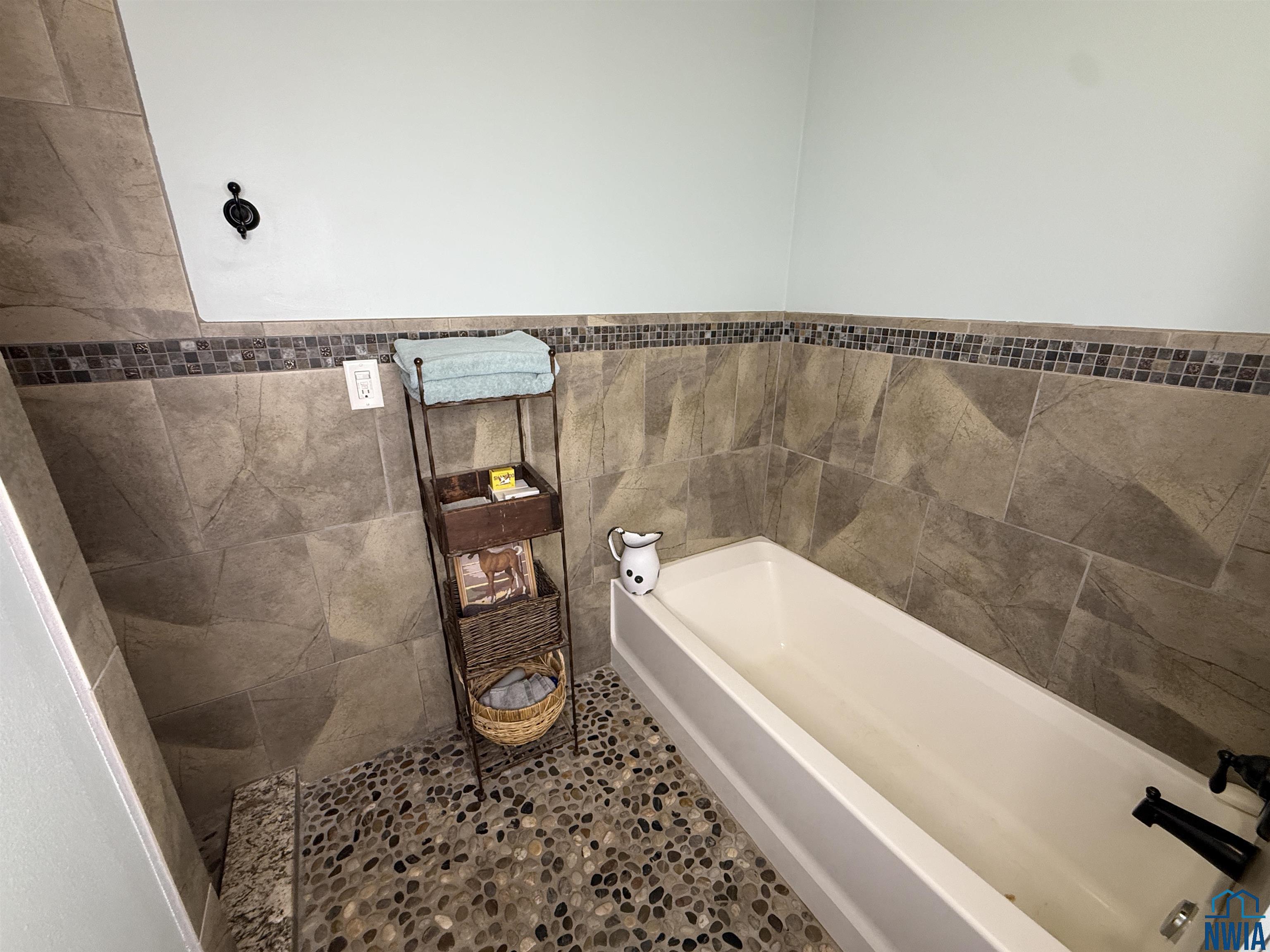MLS #828721