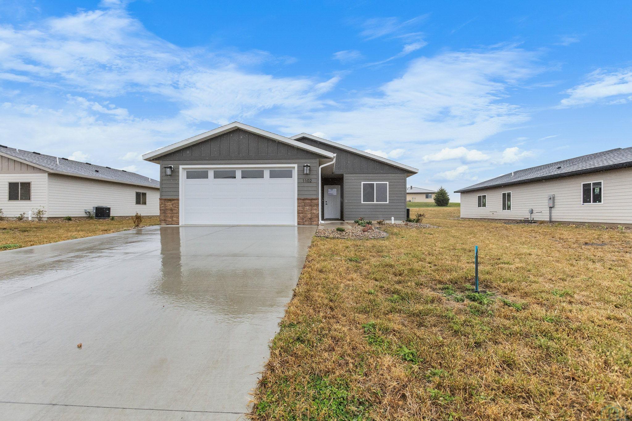 1102 6th Ave S, Rock Rapids, IA 51246 