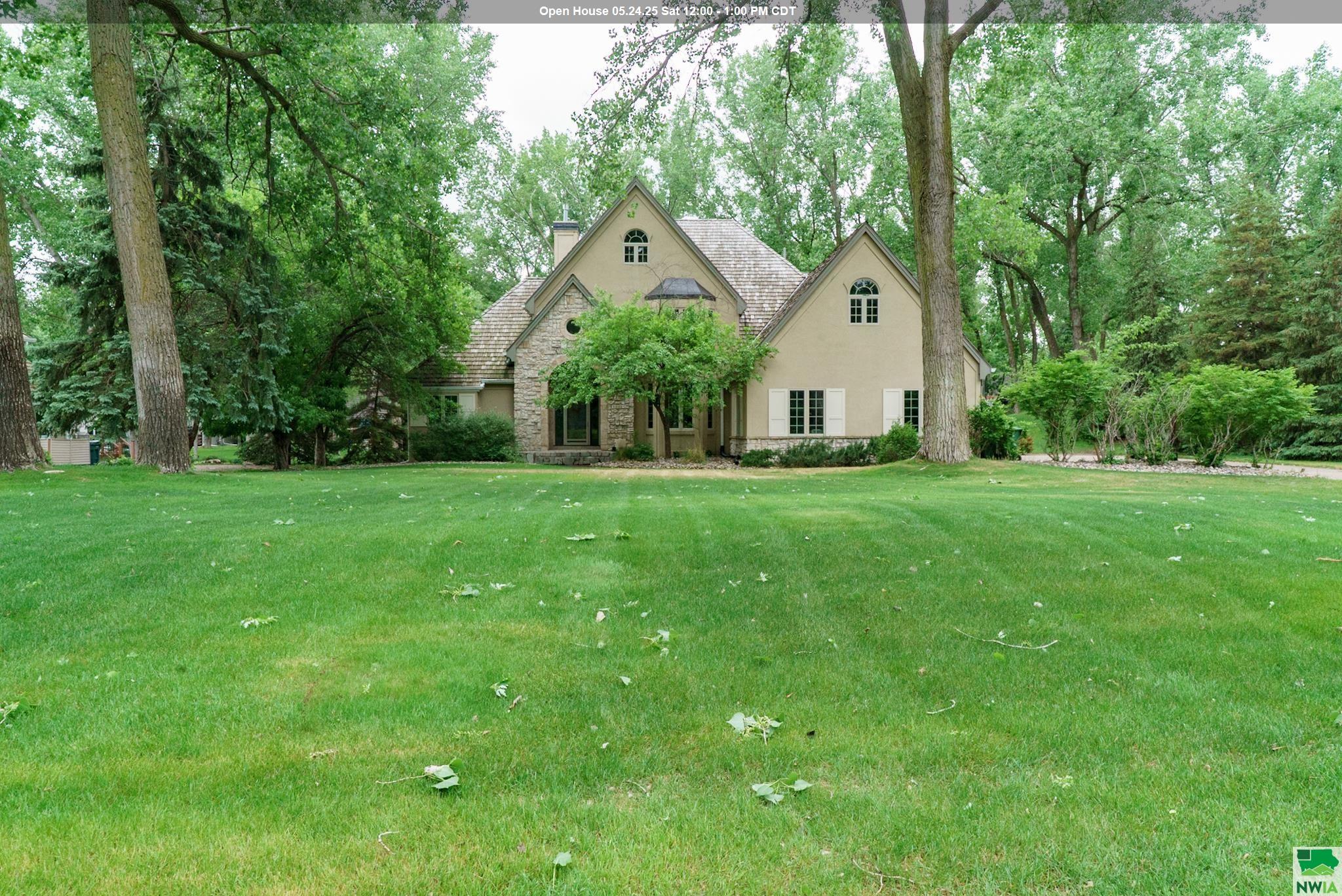 300 FIRETHORN TRL, Dakota Dunes, SD 57049 