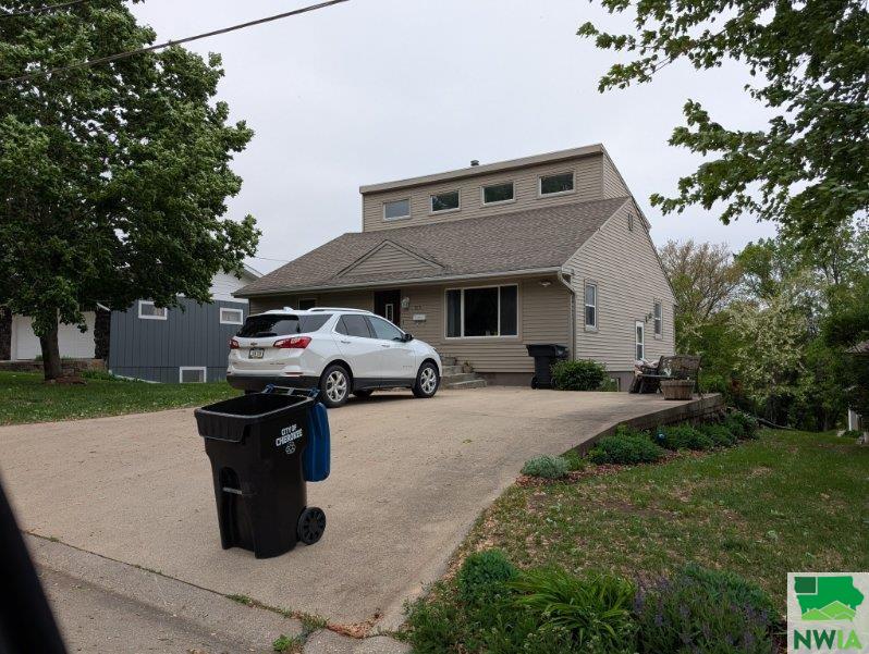 910 Hillside St., Cherokee, IA 51012 