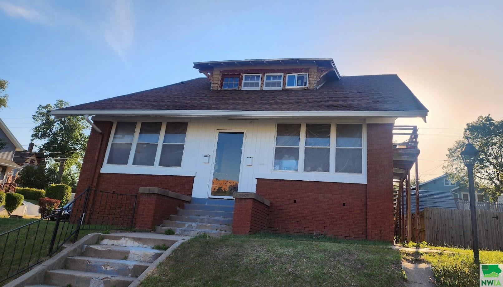 2301 JONES ST, Sioux City, IA 51104 