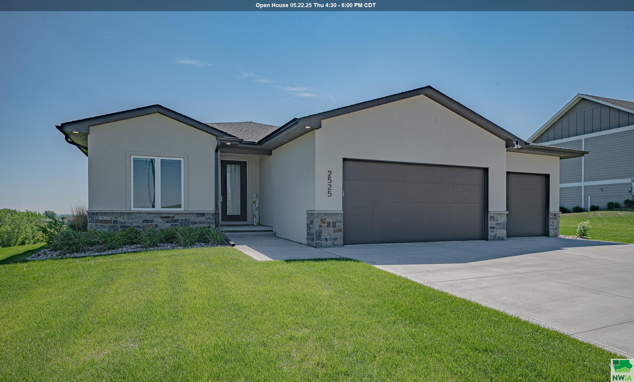 2525 GLEN ELLEN RD, Sioux City, IA 51106 