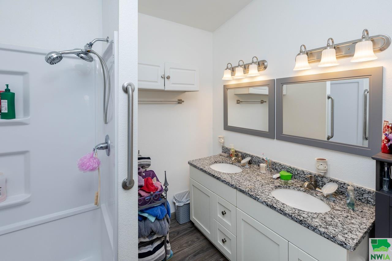 MLS #828772