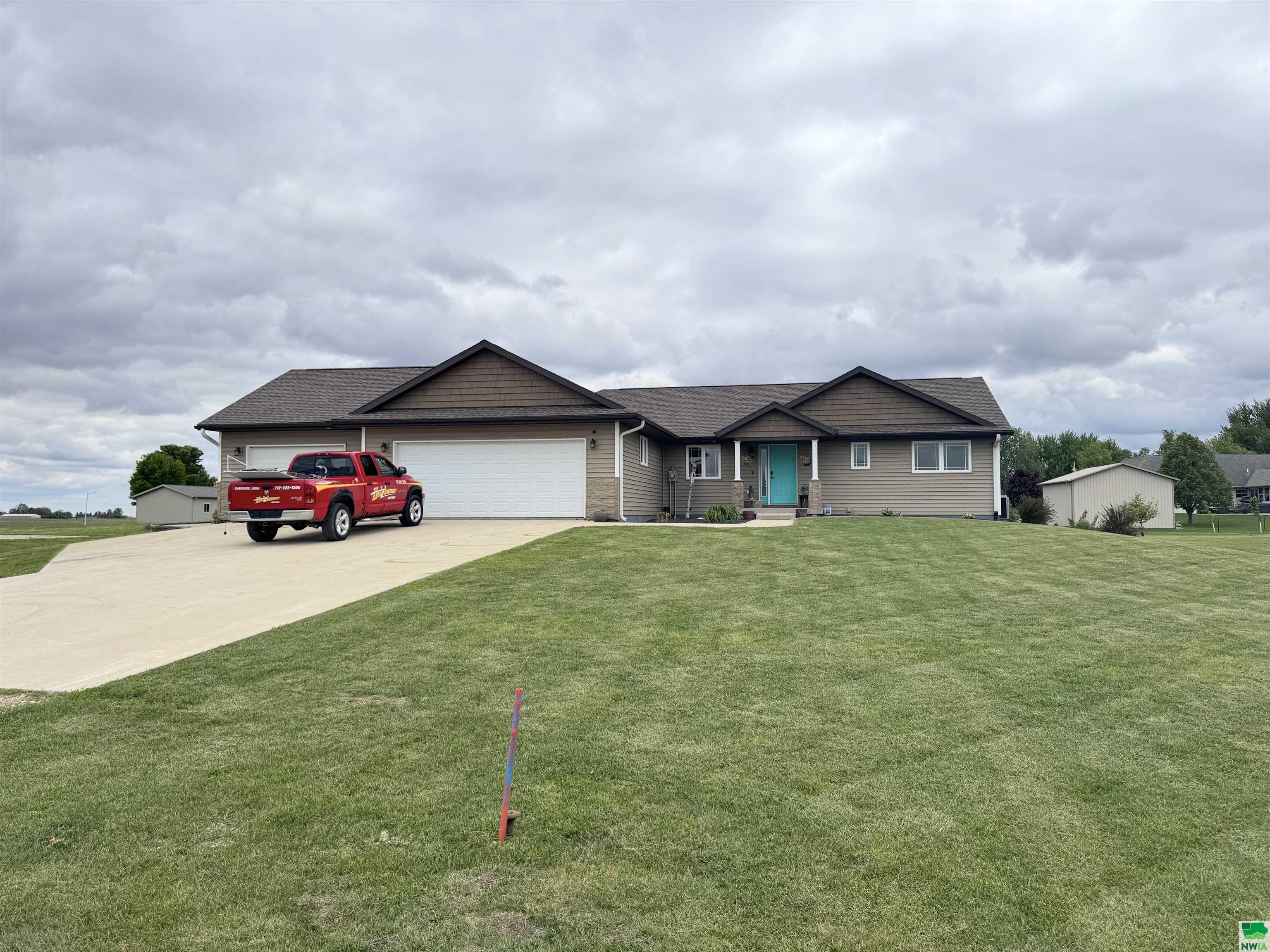 488 HAWKEYE CT, Newell, IA 50568 