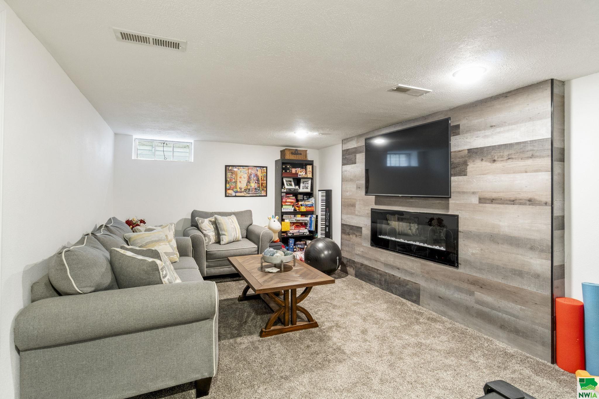 MLS #828774