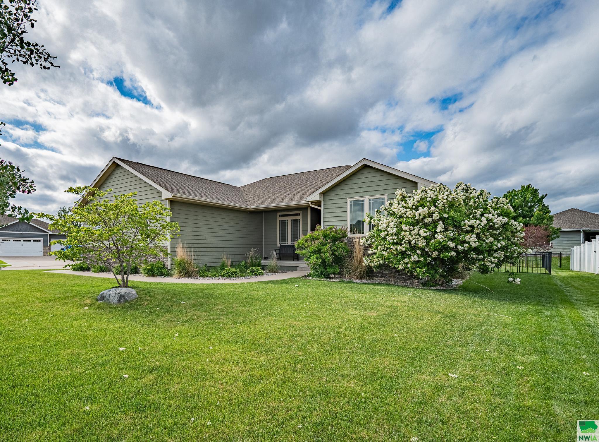 1411 BELMONT PARK AVE, No. Sioux City, SD 57049 